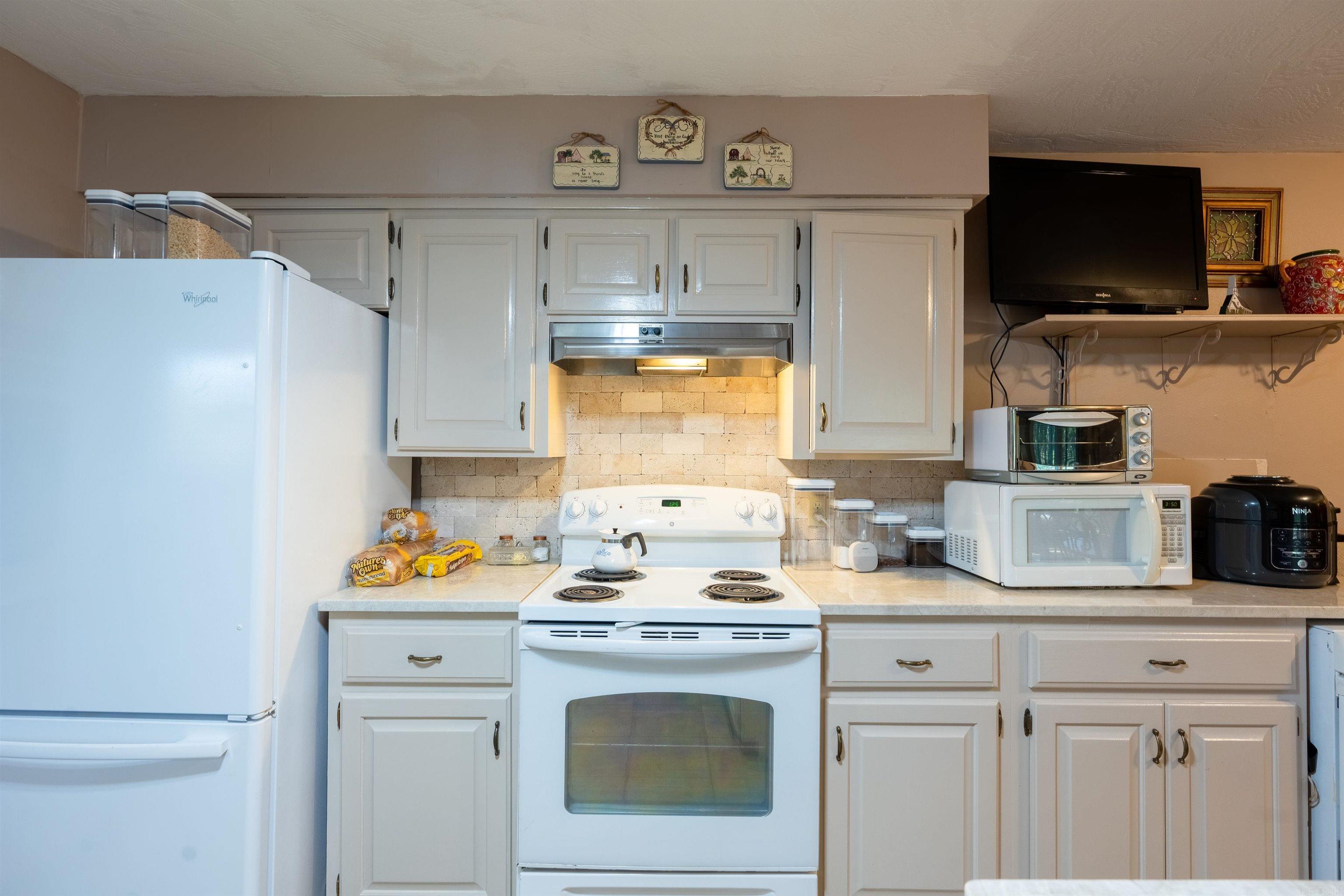 LAKESHORE HEIGHTS - Residential