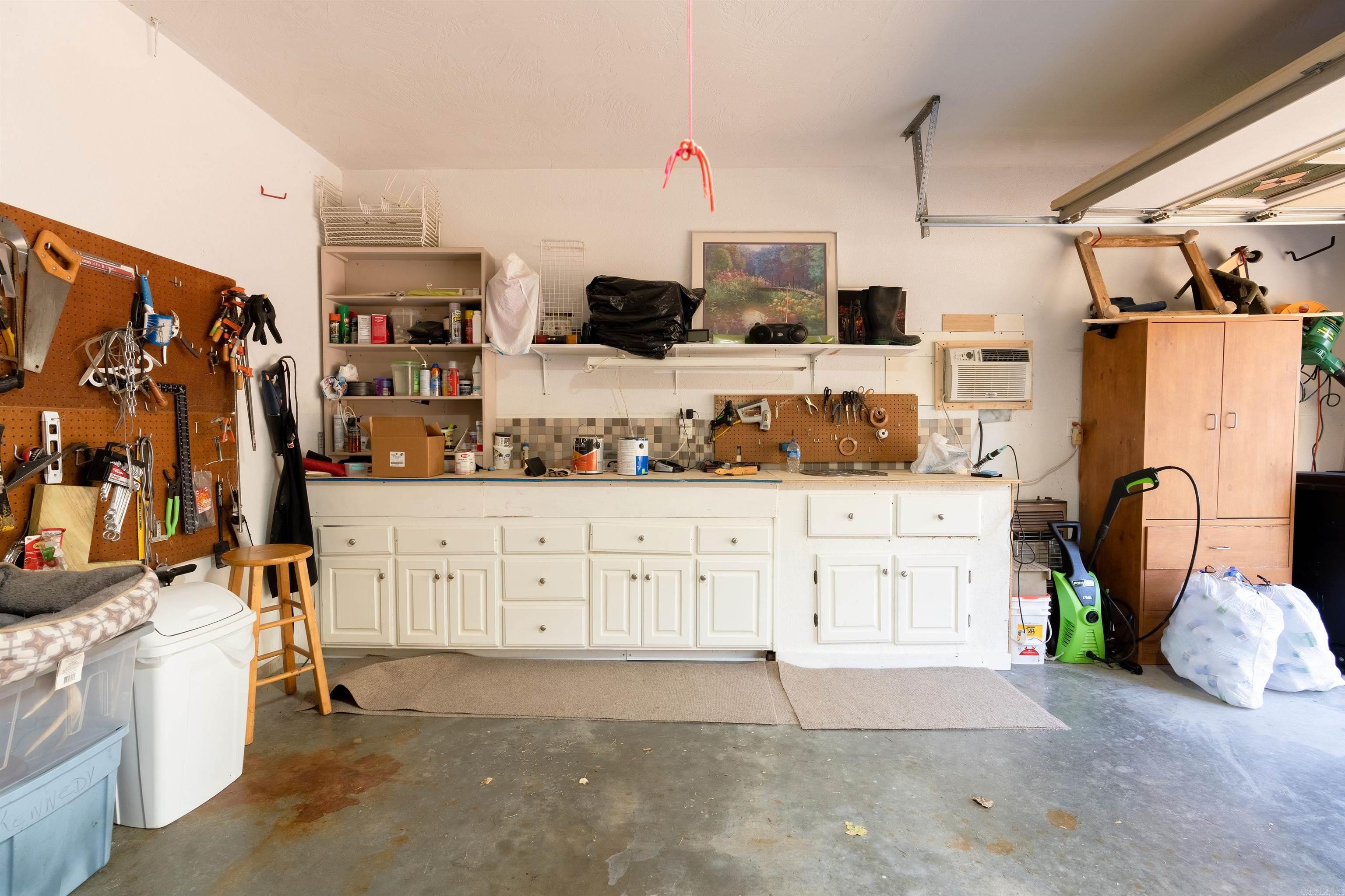 LAKESHORE HEIGHTS - Residential