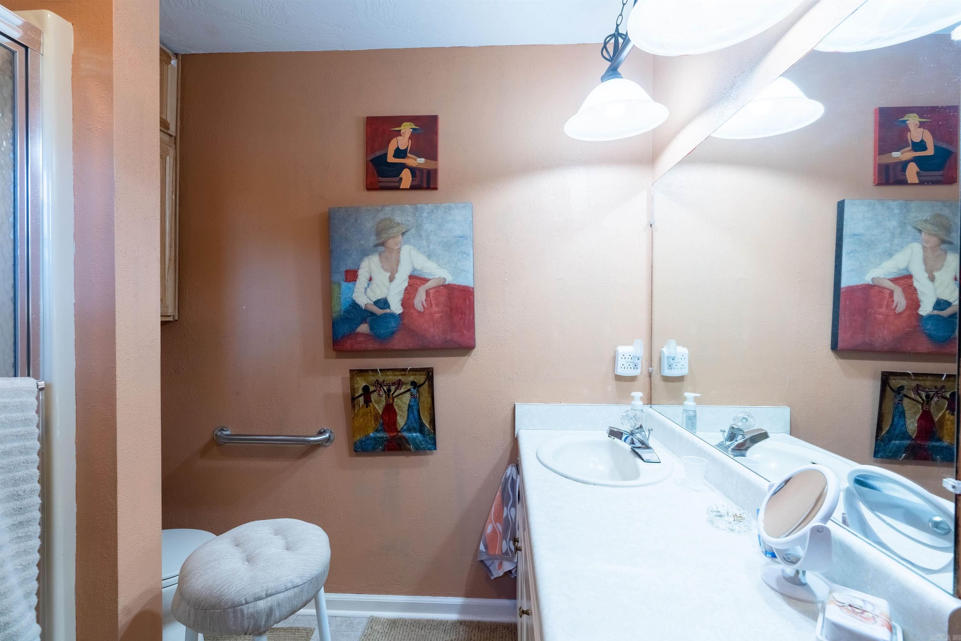 LAKESHORE HEIGHTS - Residential