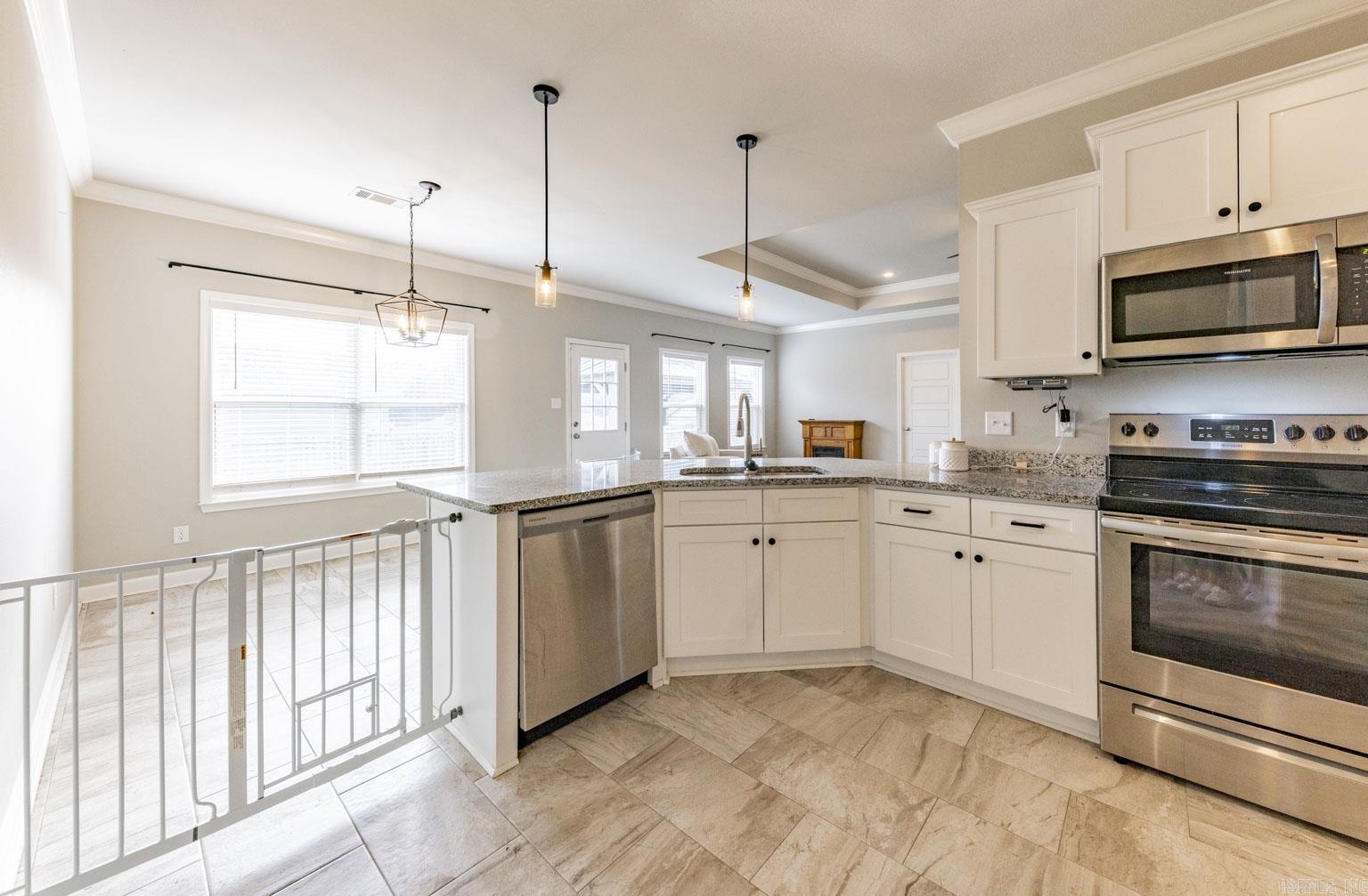 WESTERN WOODS - Residential