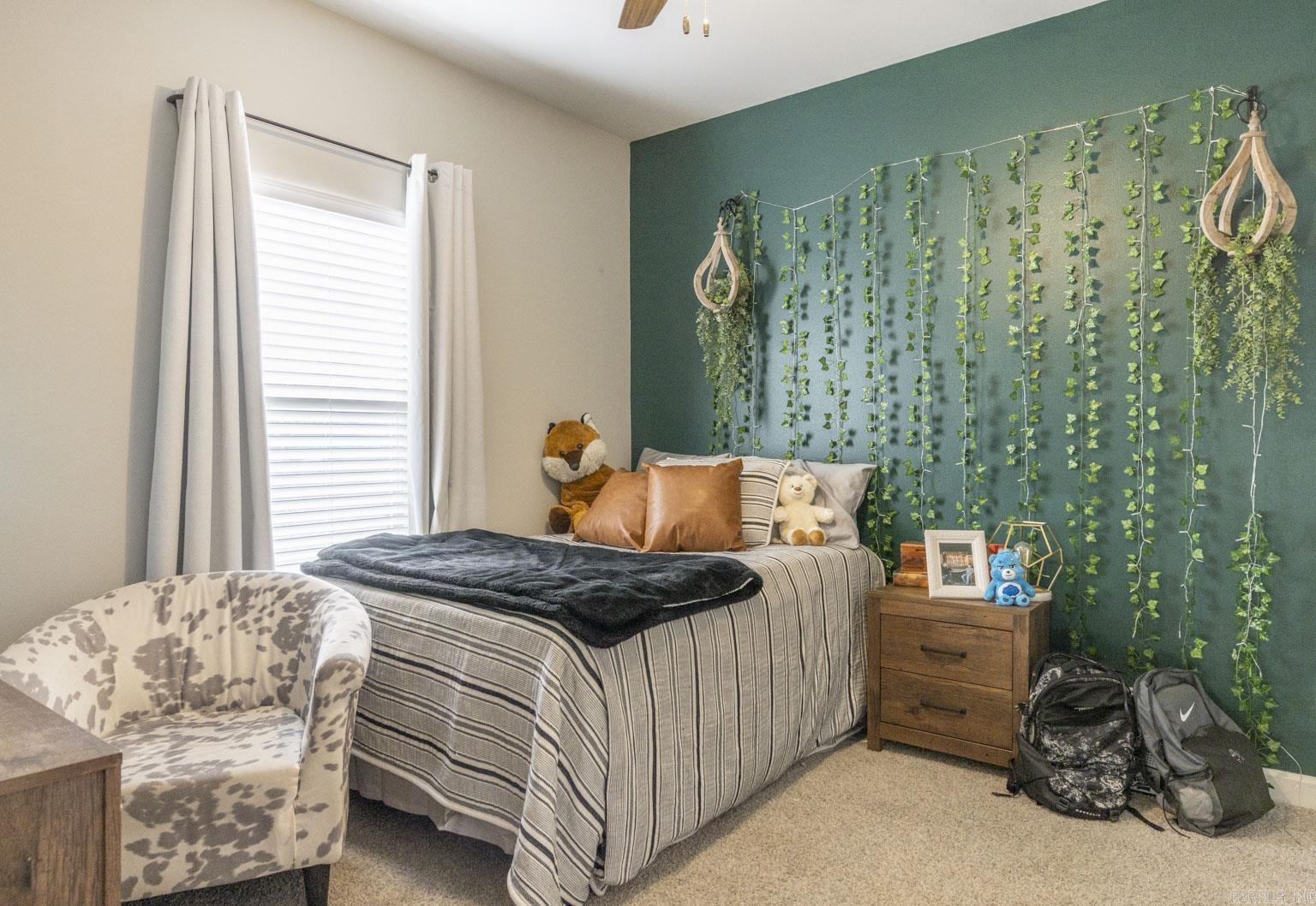 WESTERN WOODS - Residential