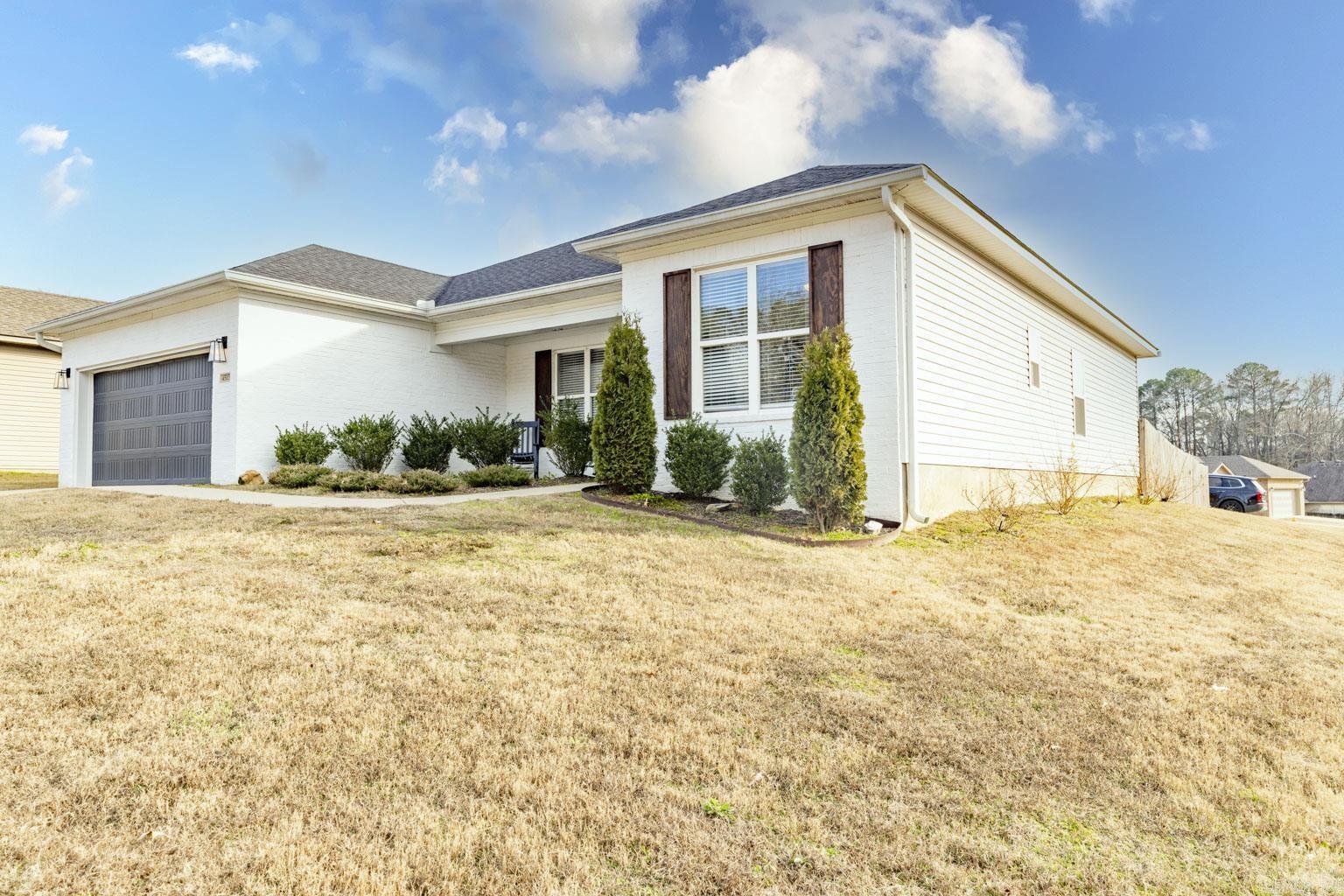 WESTERN WOODS - Residential