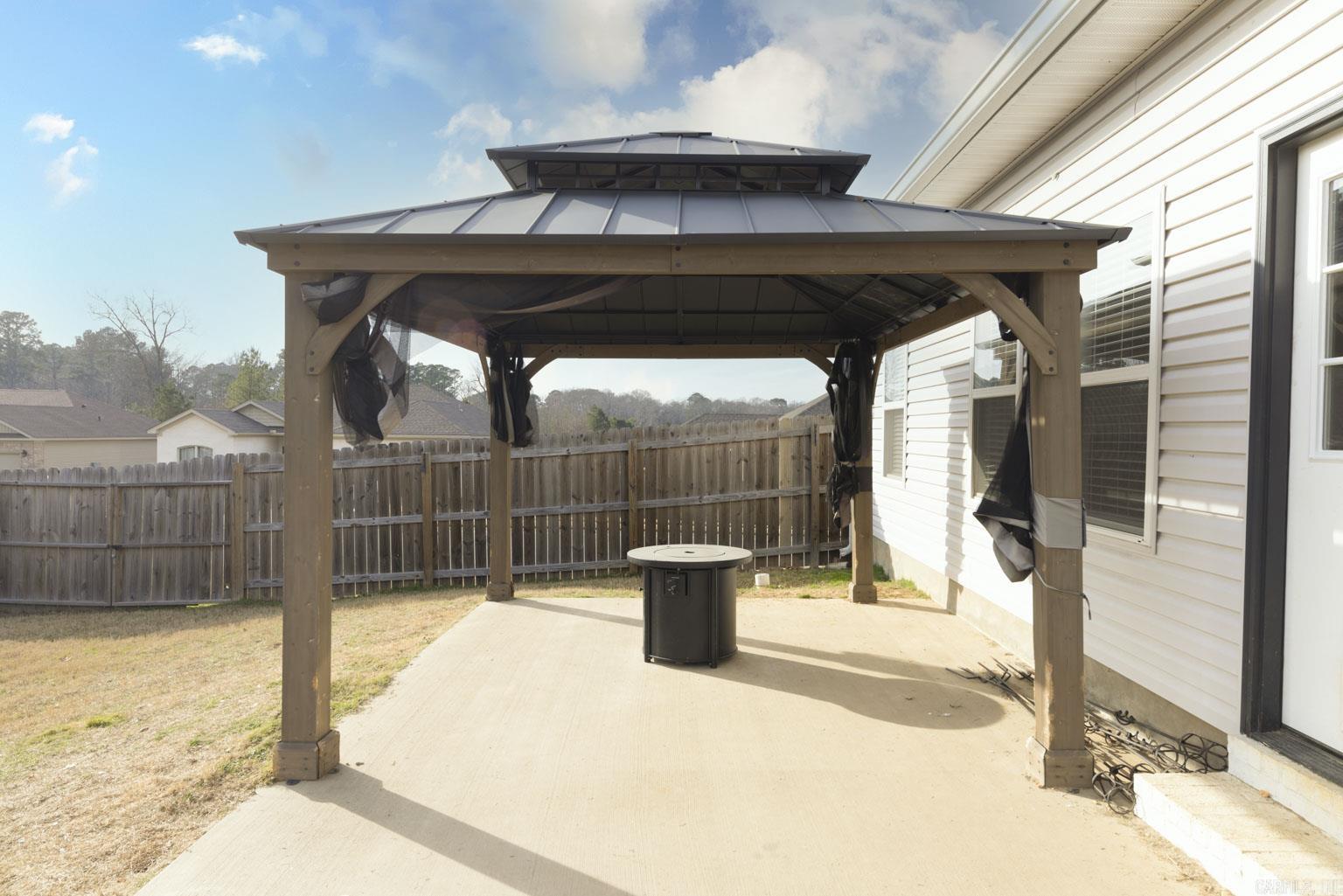 WESTERN WOODS - Residential