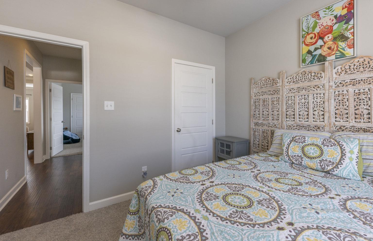 WESTERN WOODS - Residential