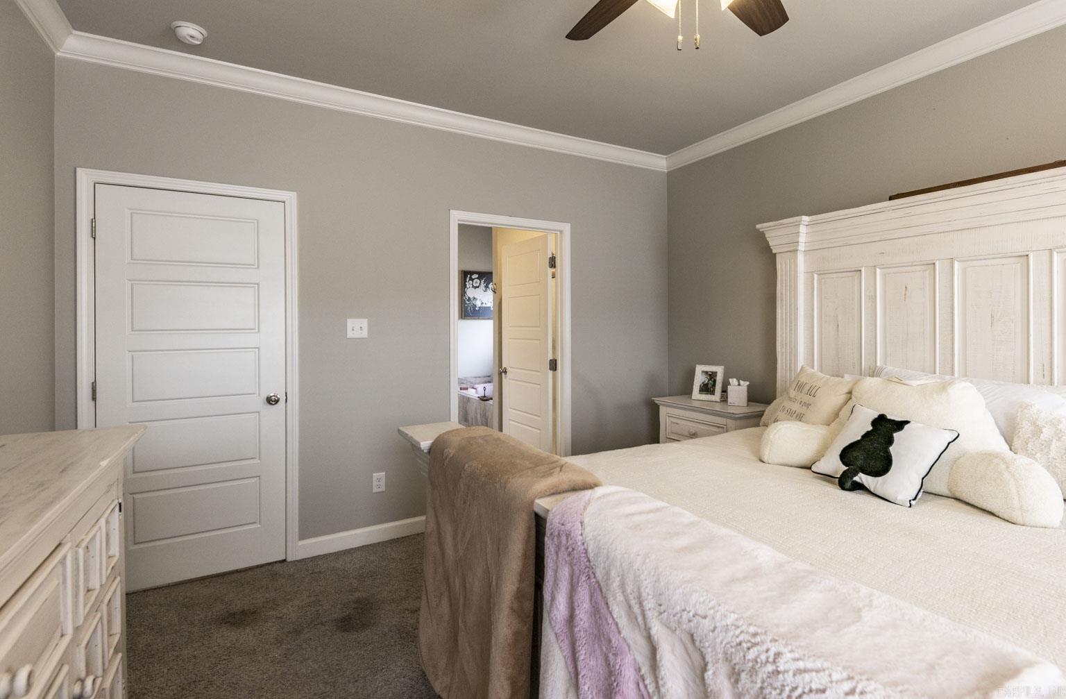 WESTERN WOODS - Residential