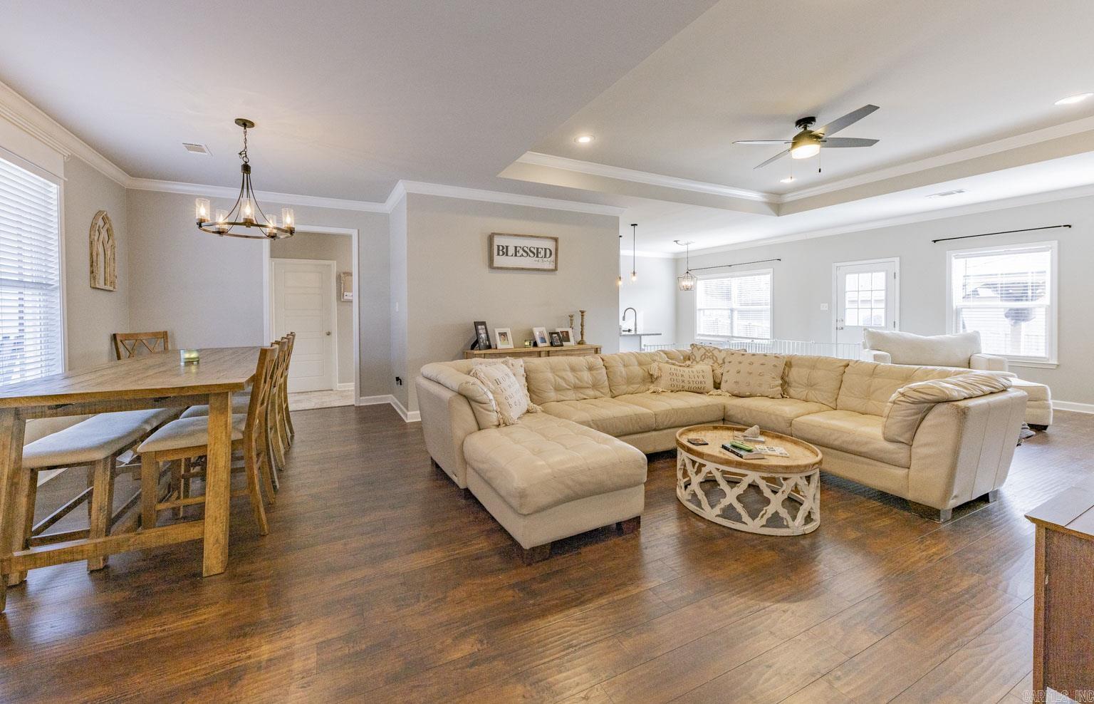 WESTERN WOODS - Residential