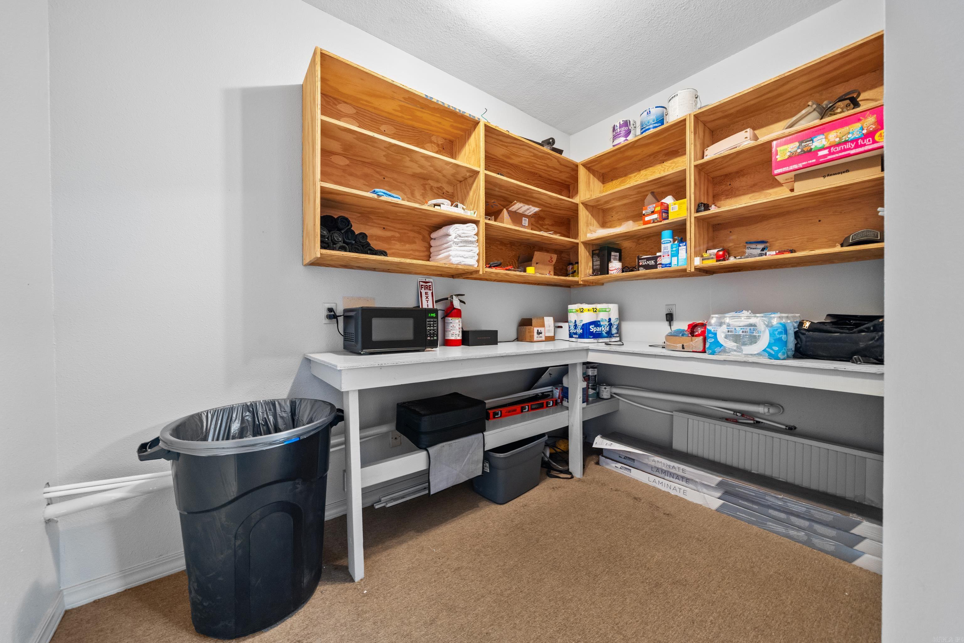 HILLS REPLAT OF TWIN OAKS ADDN - Commercial Sale