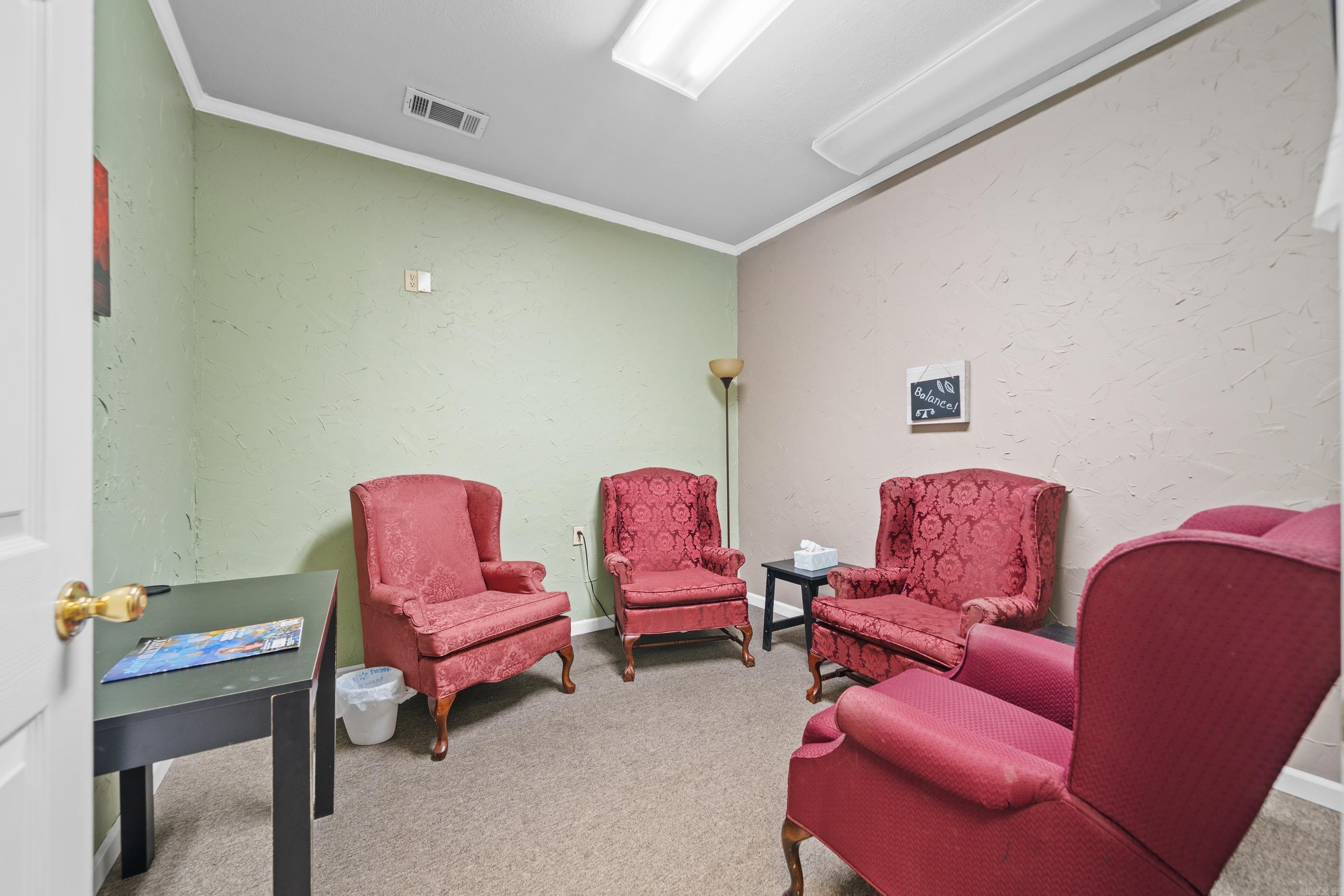 HILLS REPLAT OF TWIN OAKS ADDN - Commercial Sale