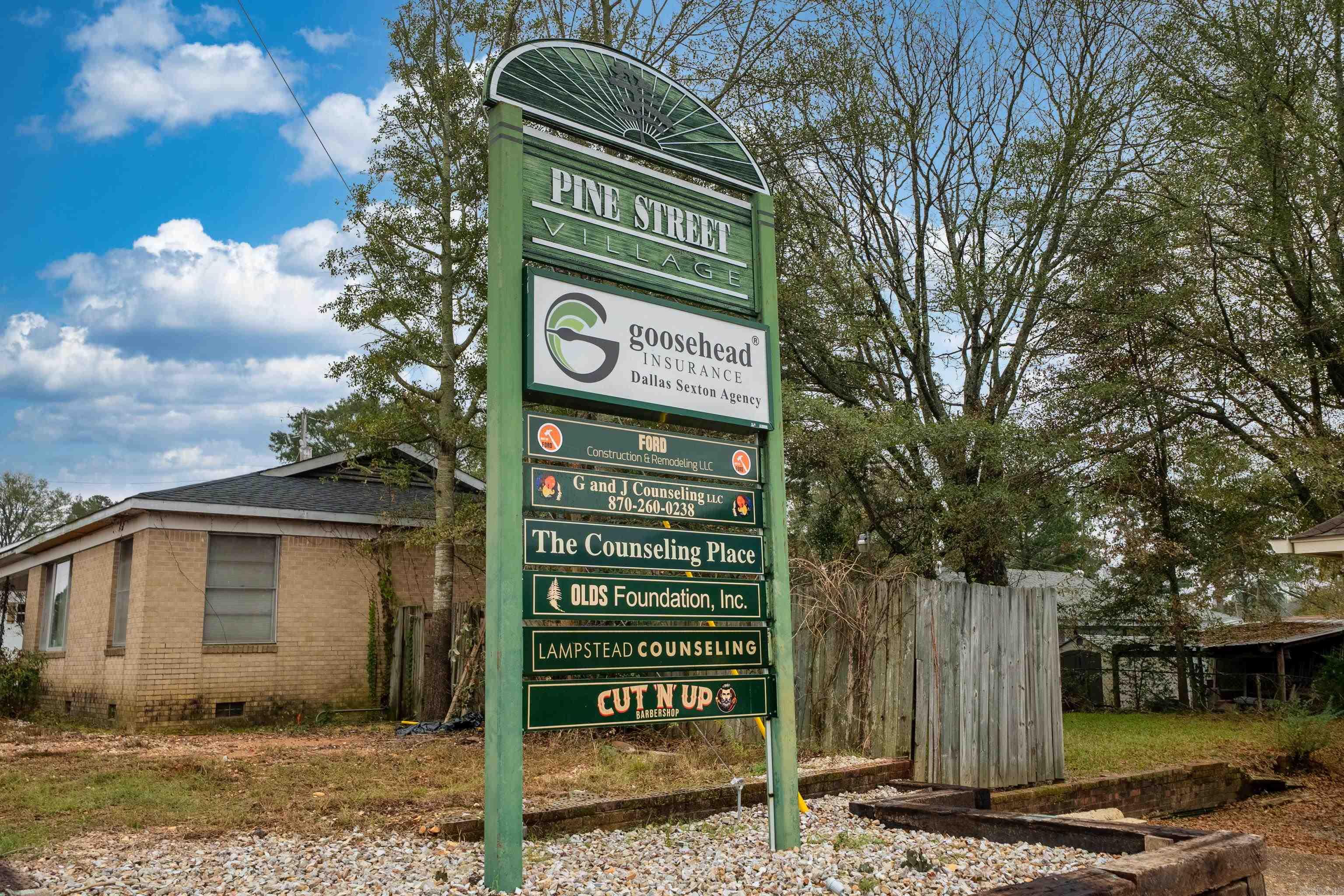 HILLS REPLAT OF TWIN OAKS ADDN - Commercial Sale