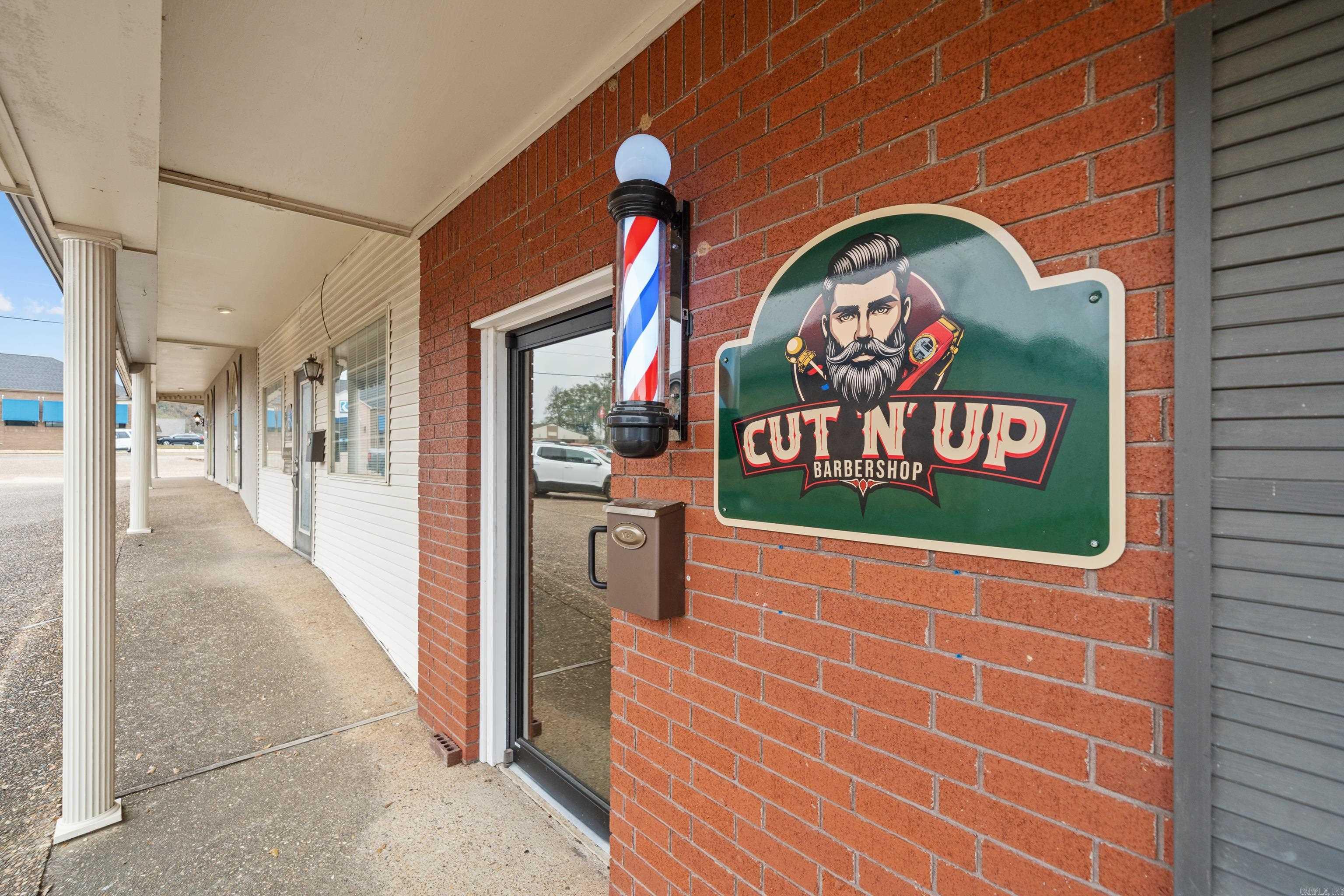 HILLS REPLAT OF TWIN OAKS ADDN - Commercial Sale