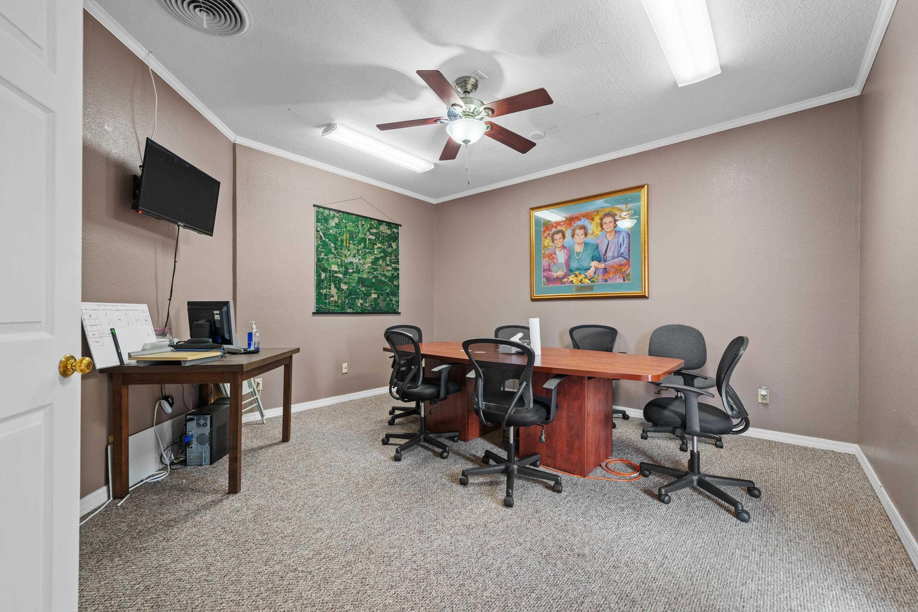 HILLS REPLAT OF TWIN OAKS ADDN - Commercial Sale