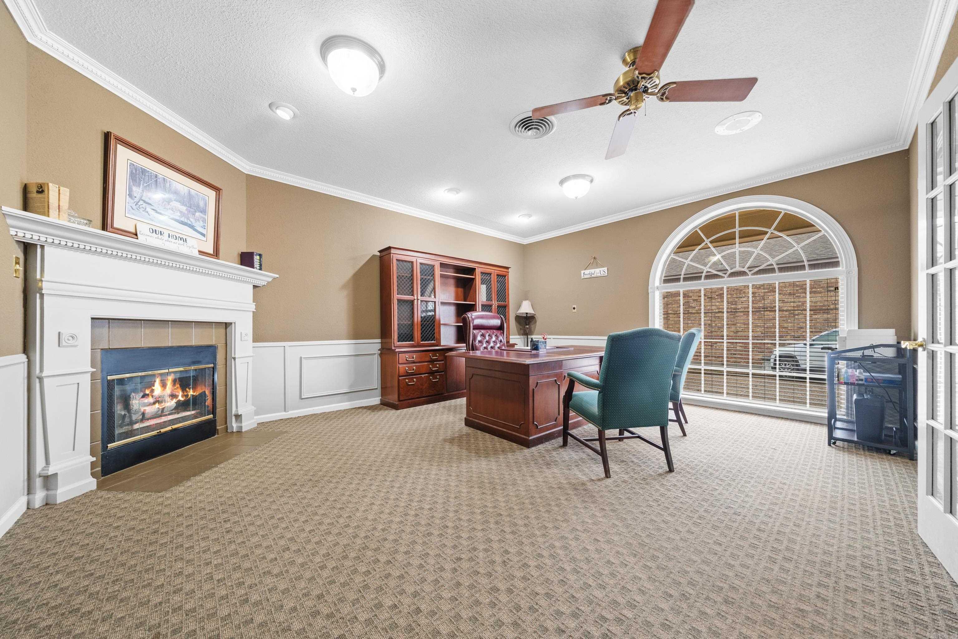 HILLS REPLAT OF TWIN OAKS ADDN - Commercial Sale