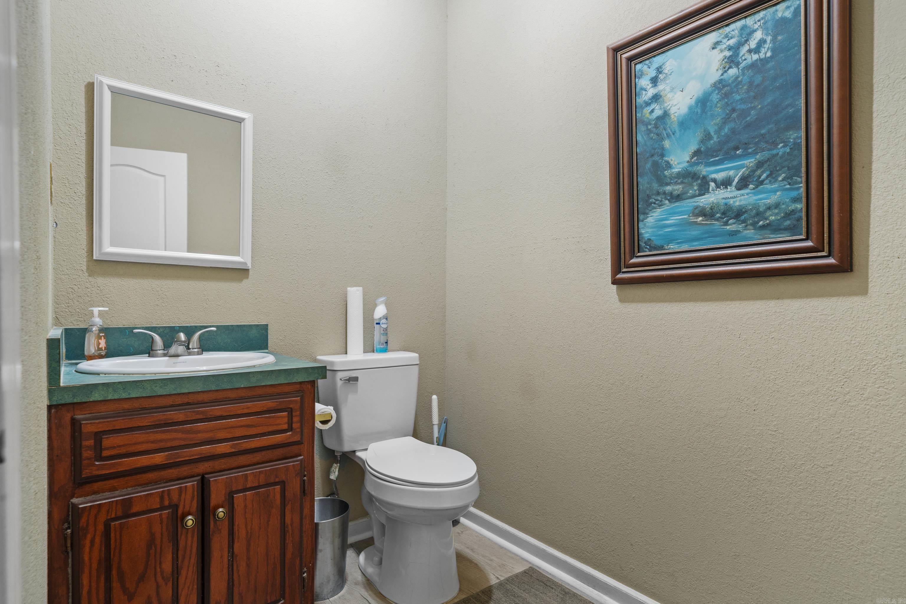 HILLS REPLAT OF TWIN OAKS ADDN - Commercial Sale