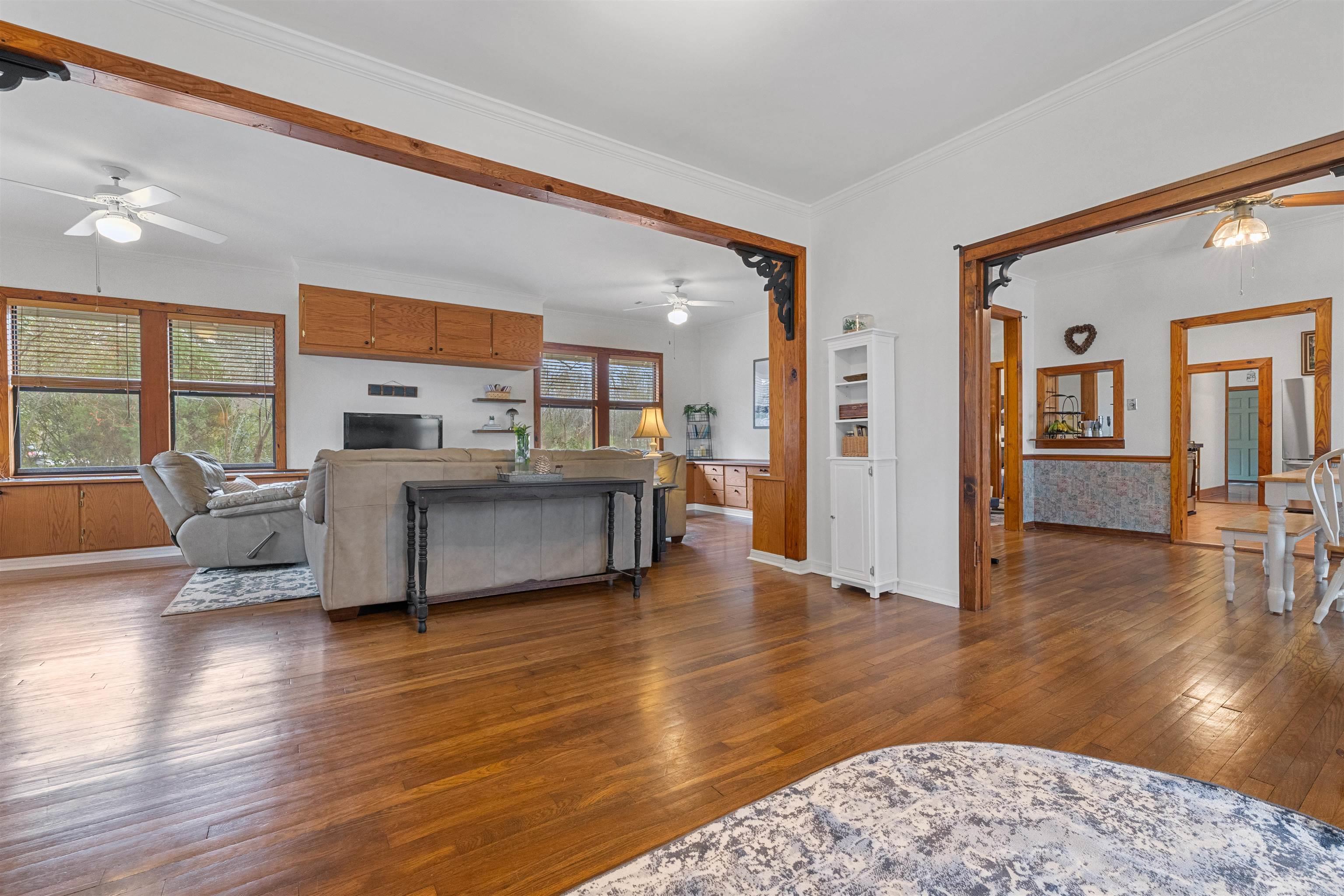 Country - Residential