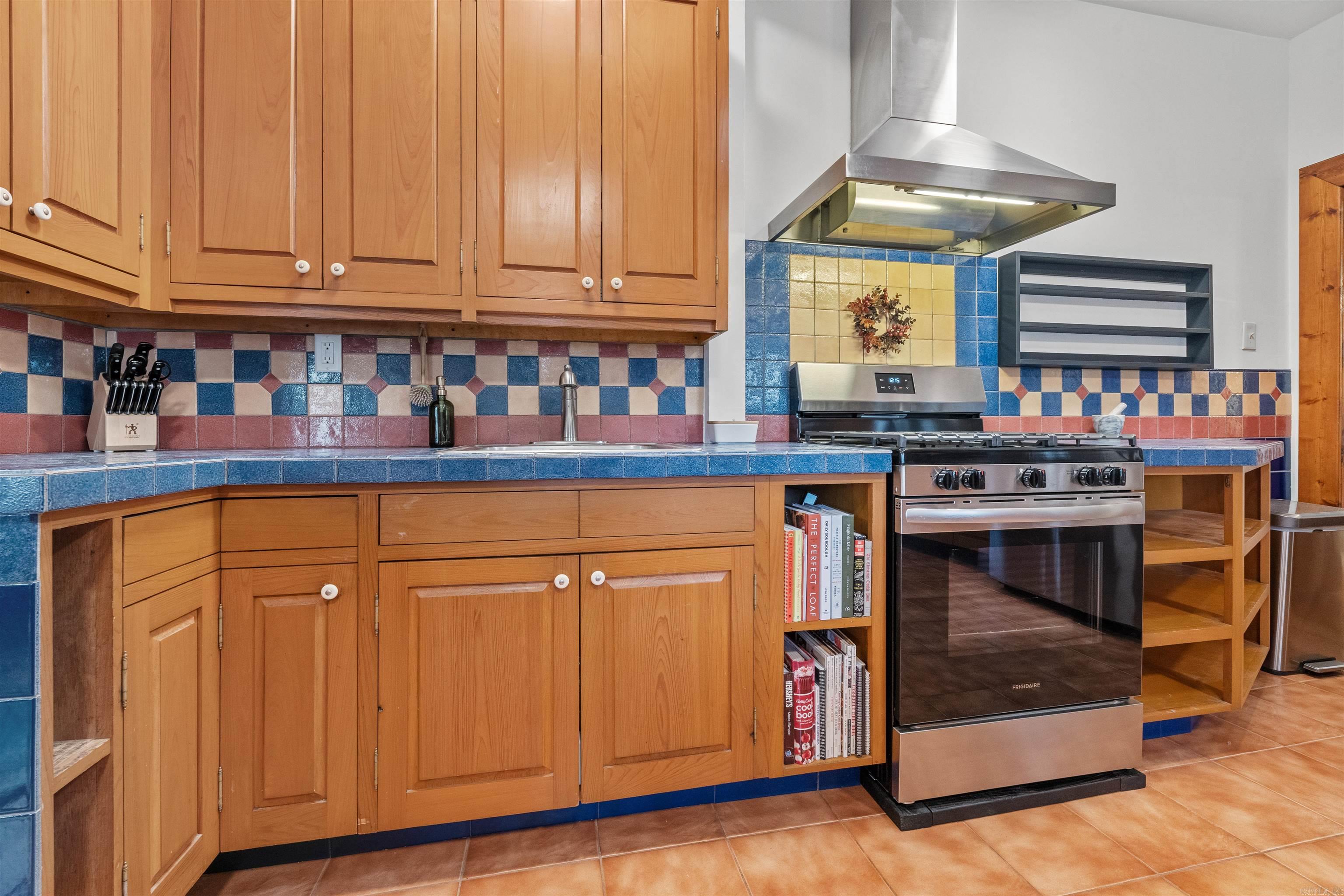 Country - Residential