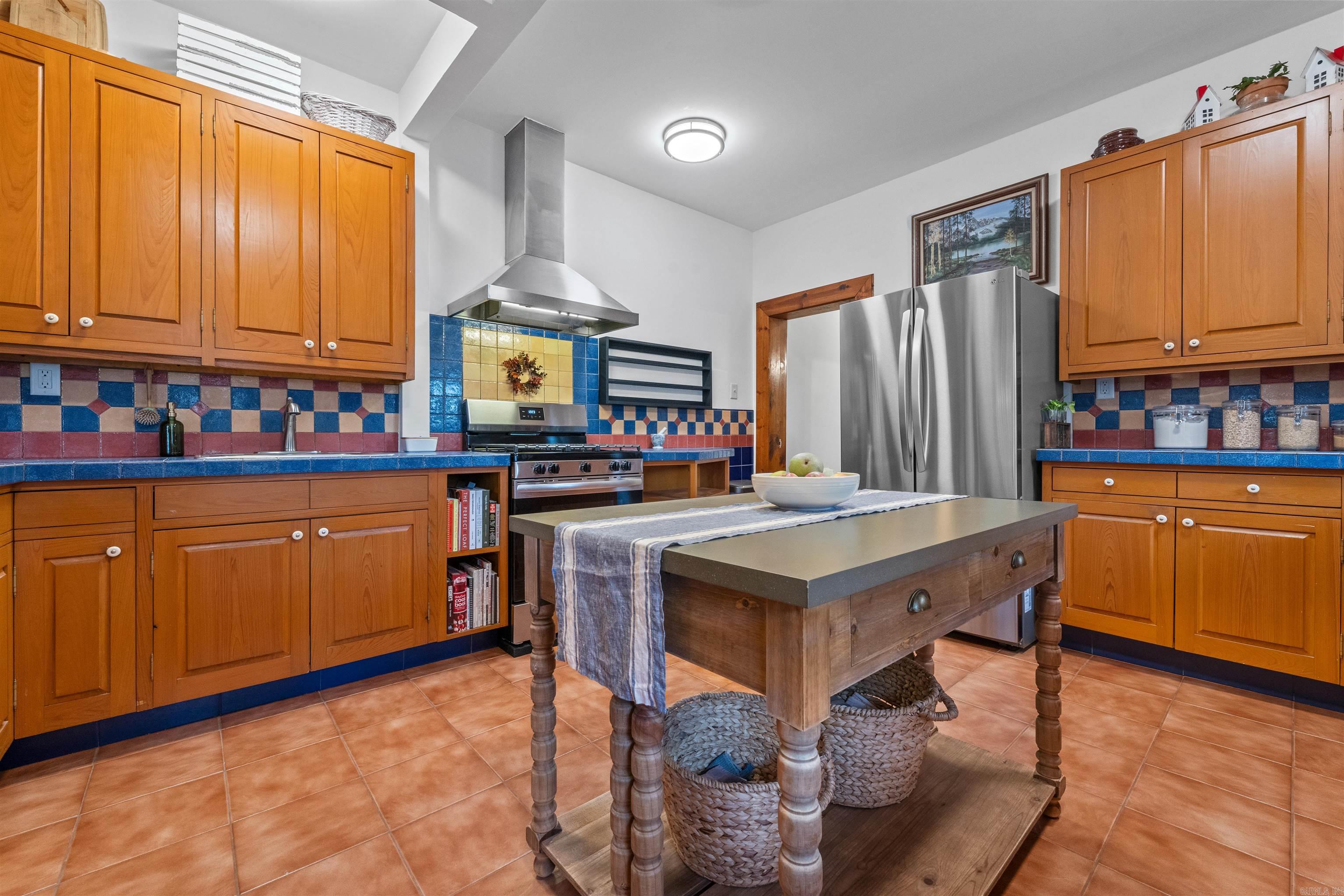 Country - Residential