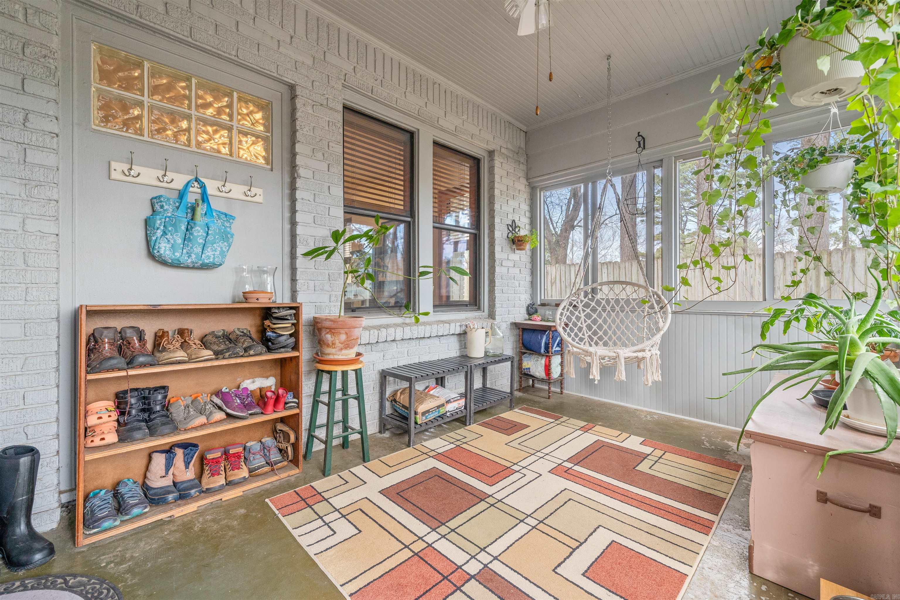 Country - Residential