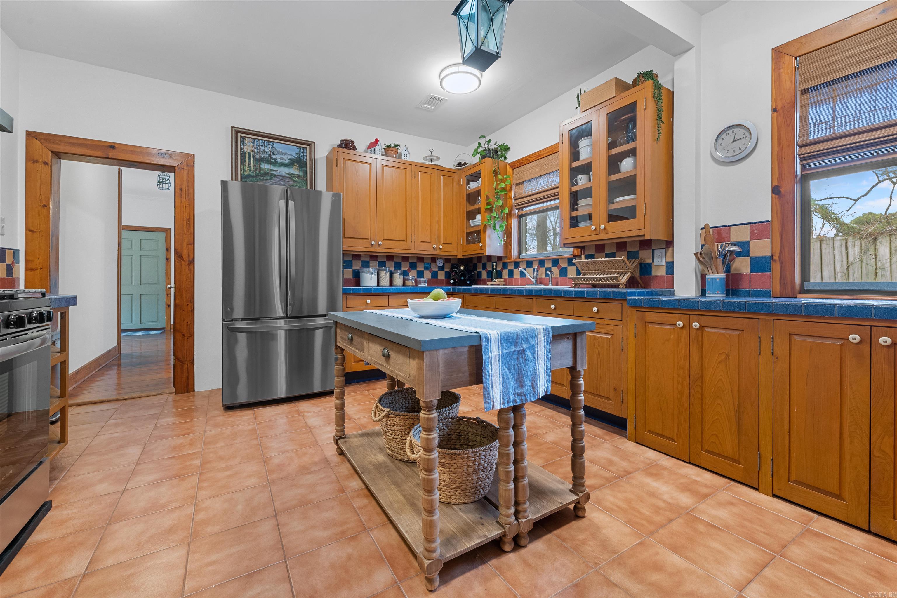 Country - Residential