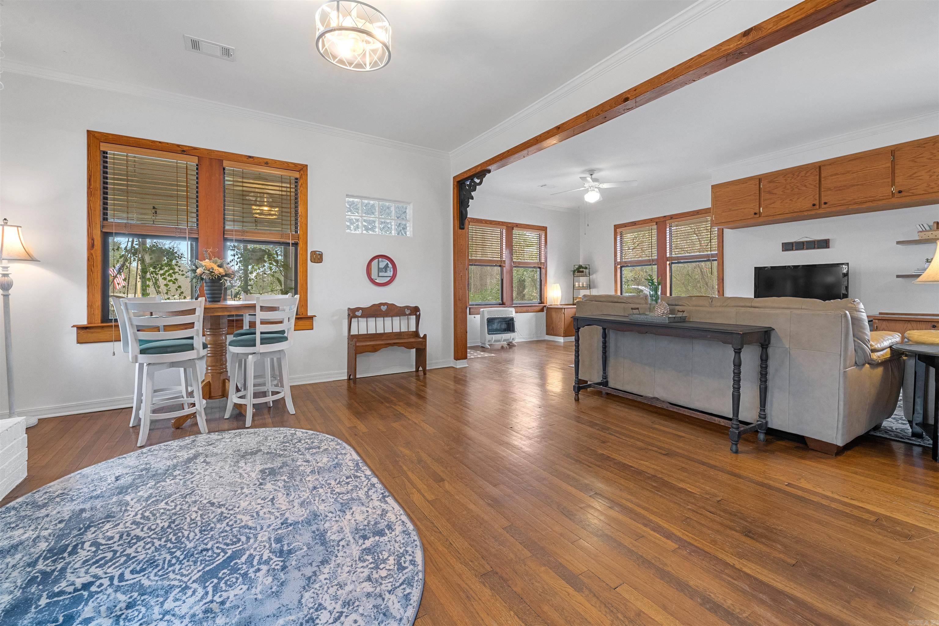 Country - Residential