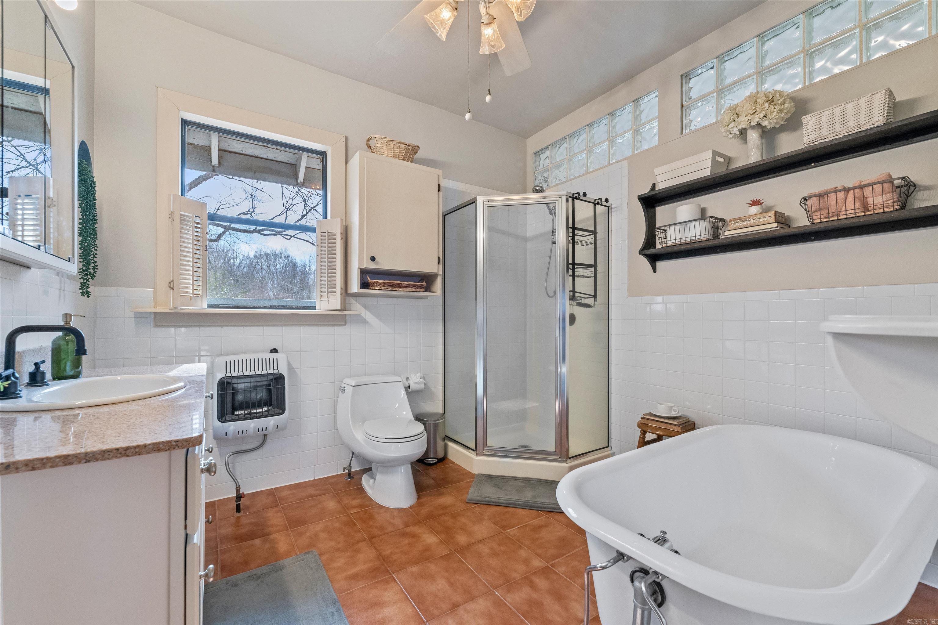 Country - Residential