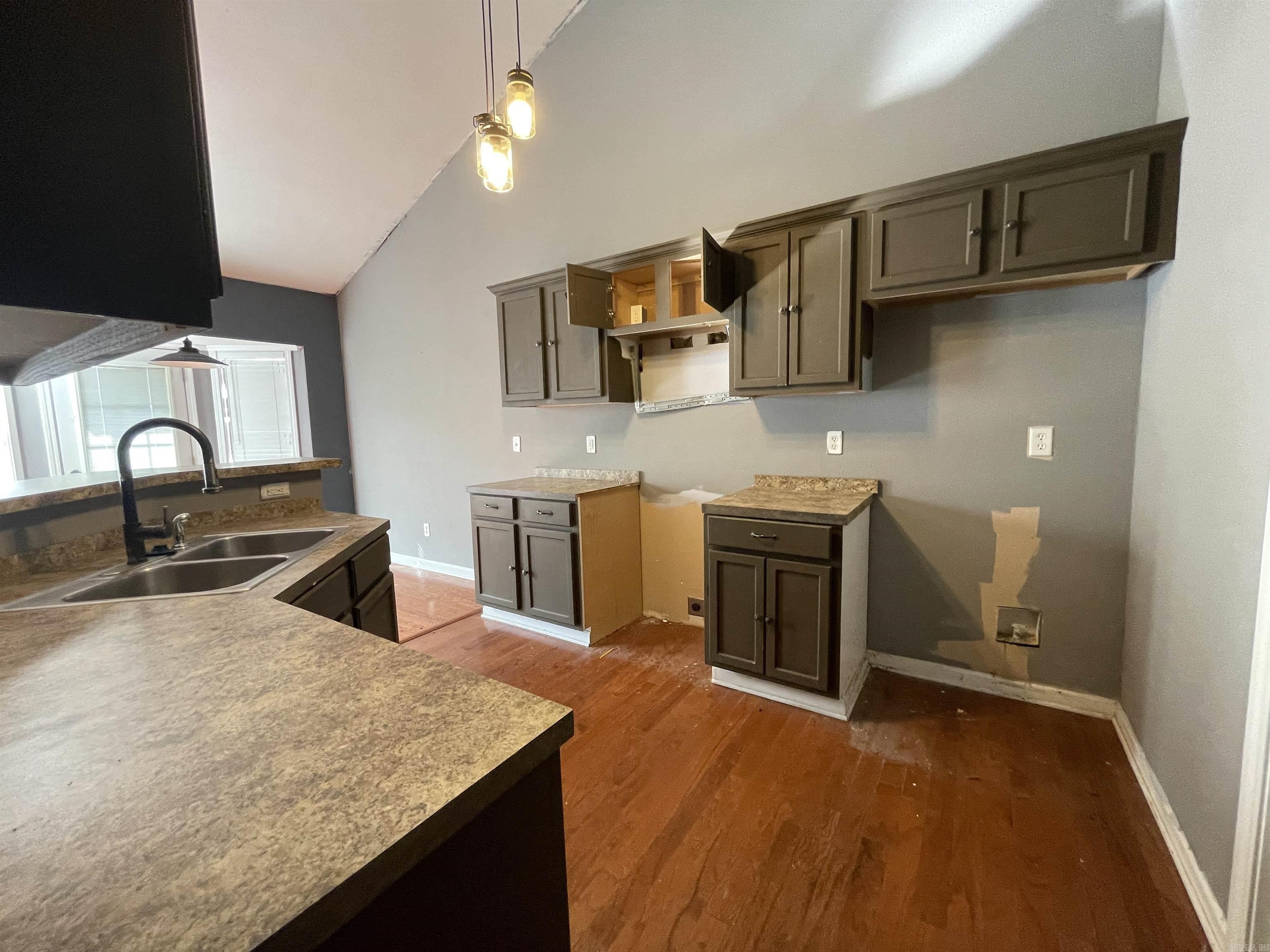 ASHLEY PLACE - Residential