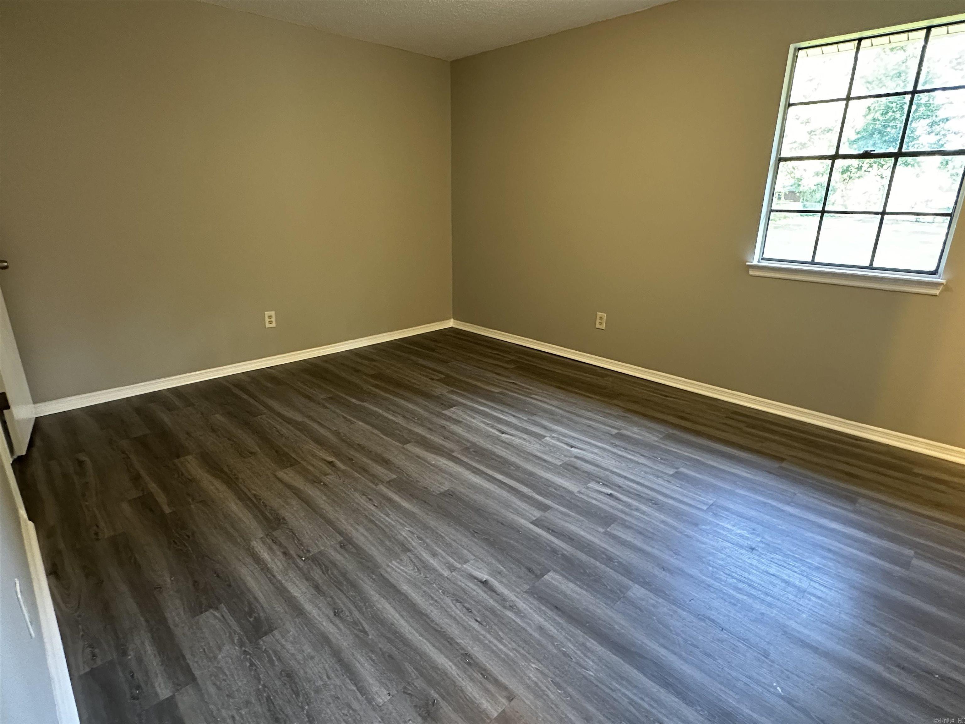 Sara Lynn - Residential Lease