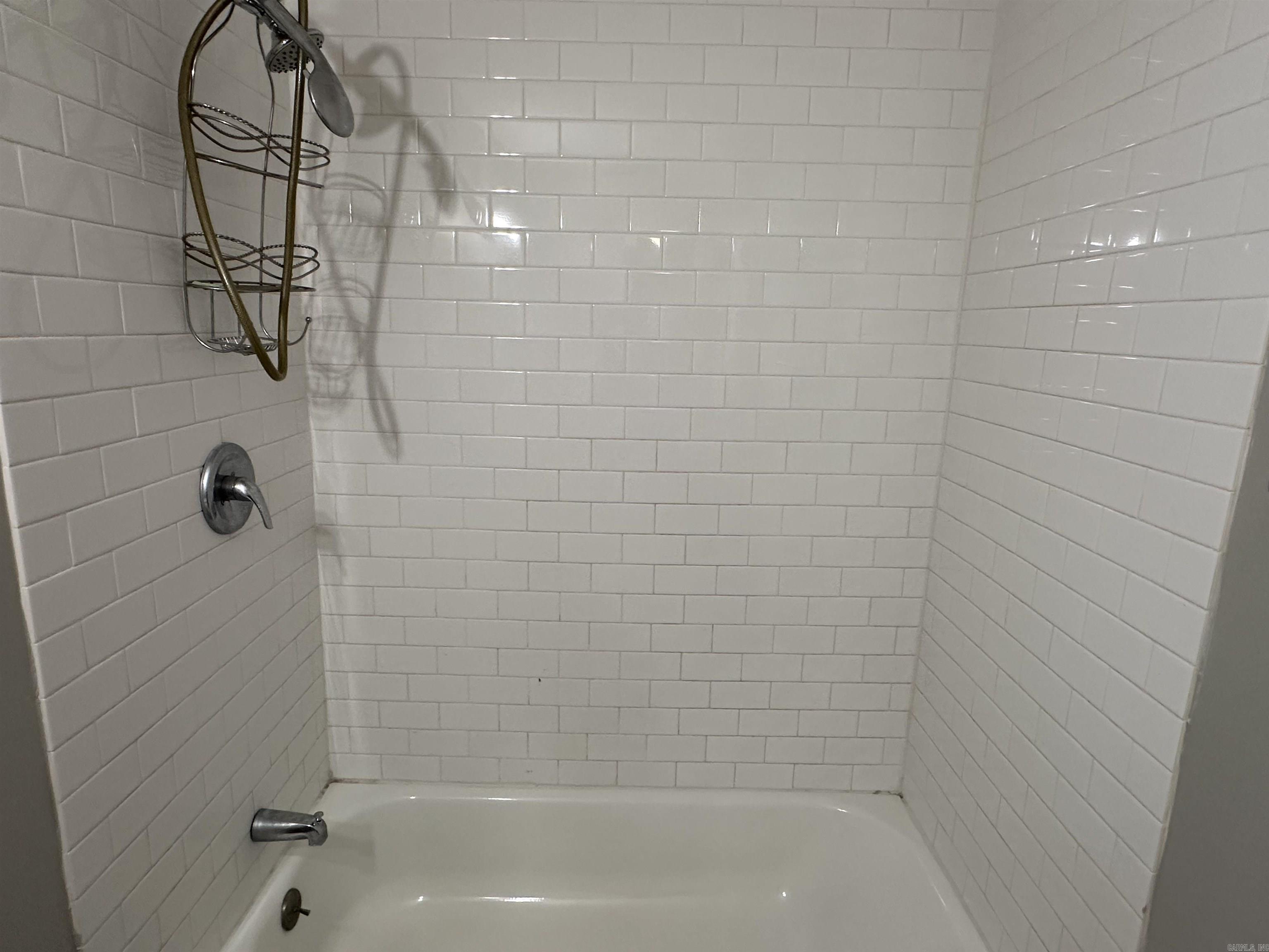 Sara Lynn - Residential Lease