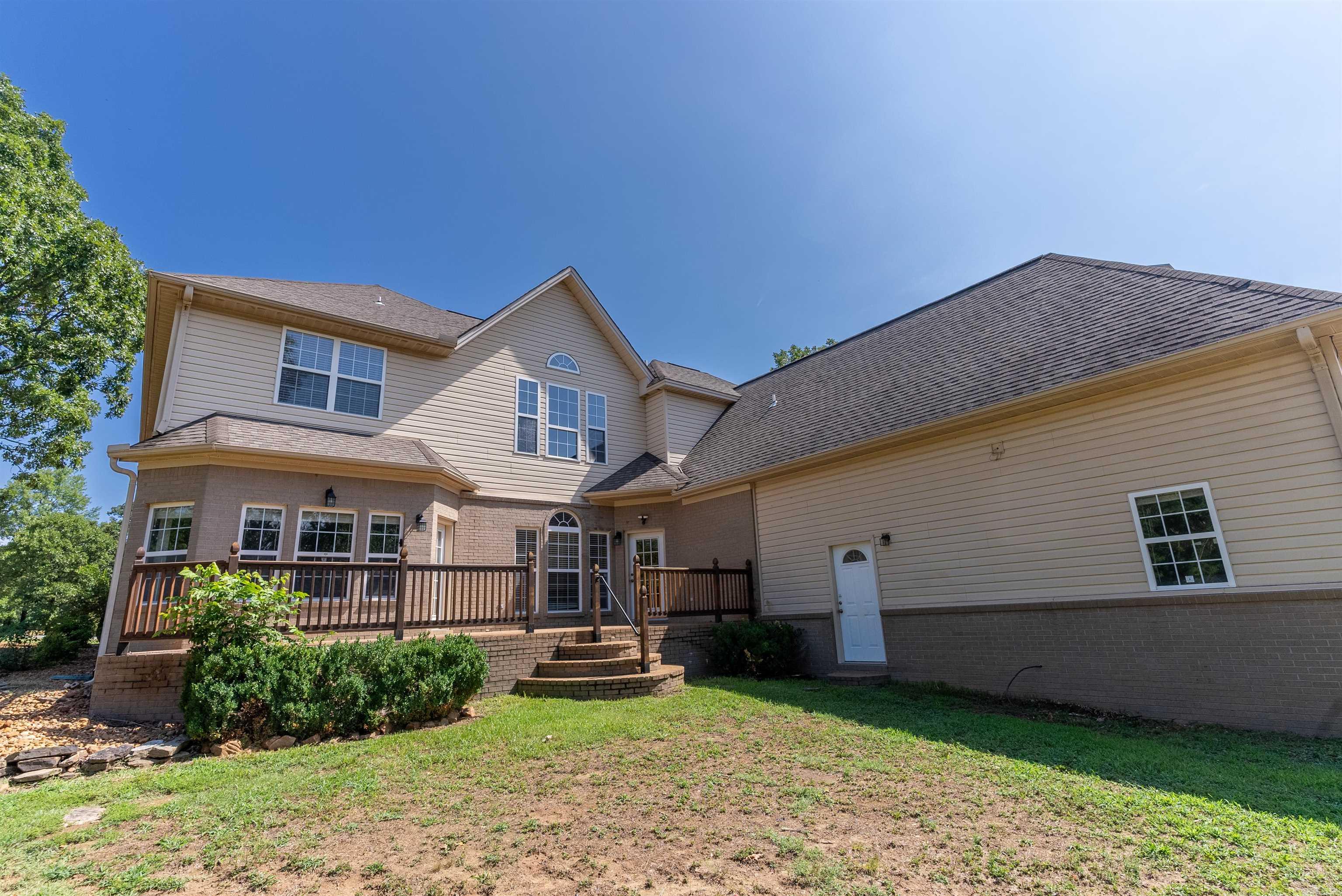 NORTH HILLS ESTATES - Residential