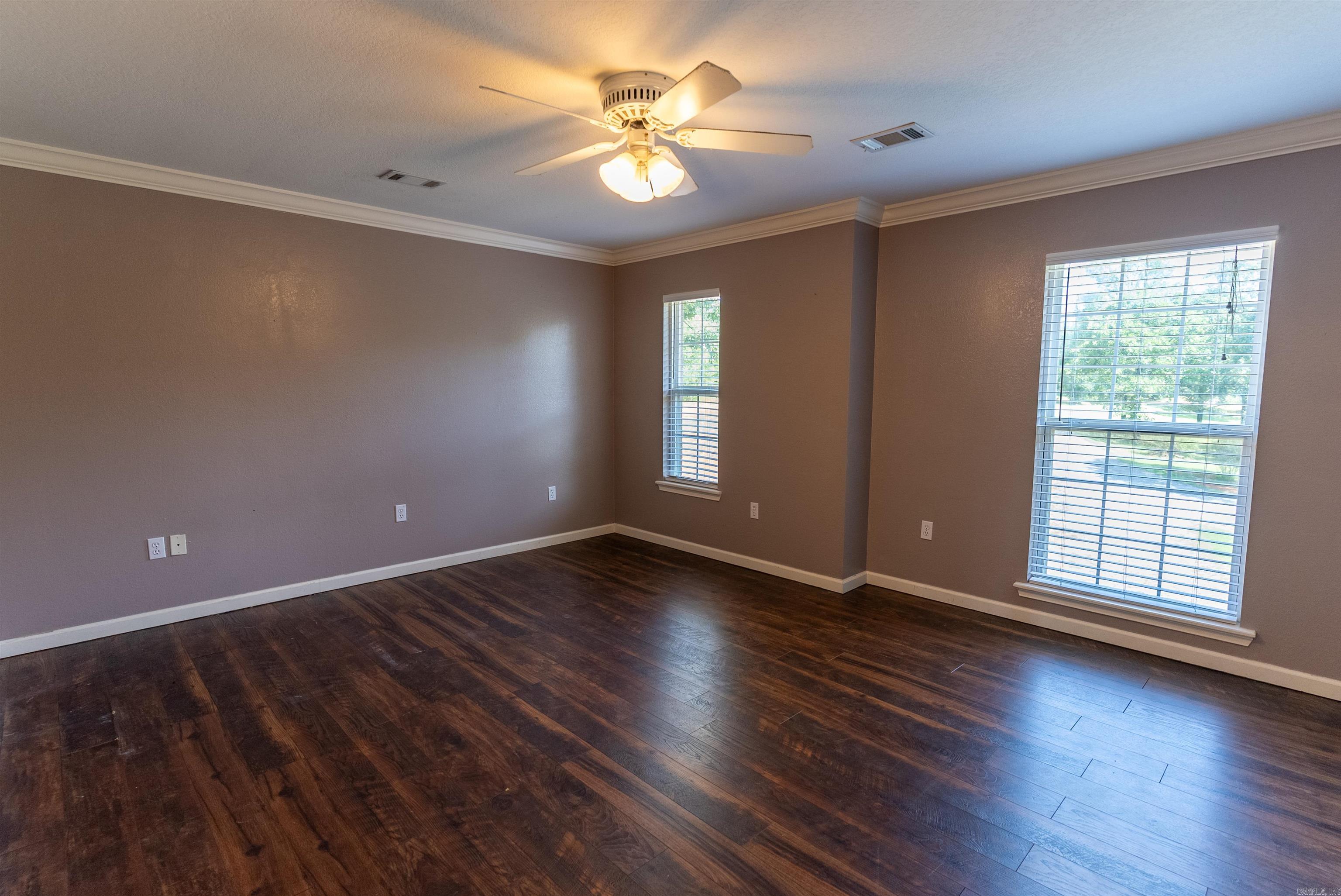 NORTH HILLS ESTATES - Residential