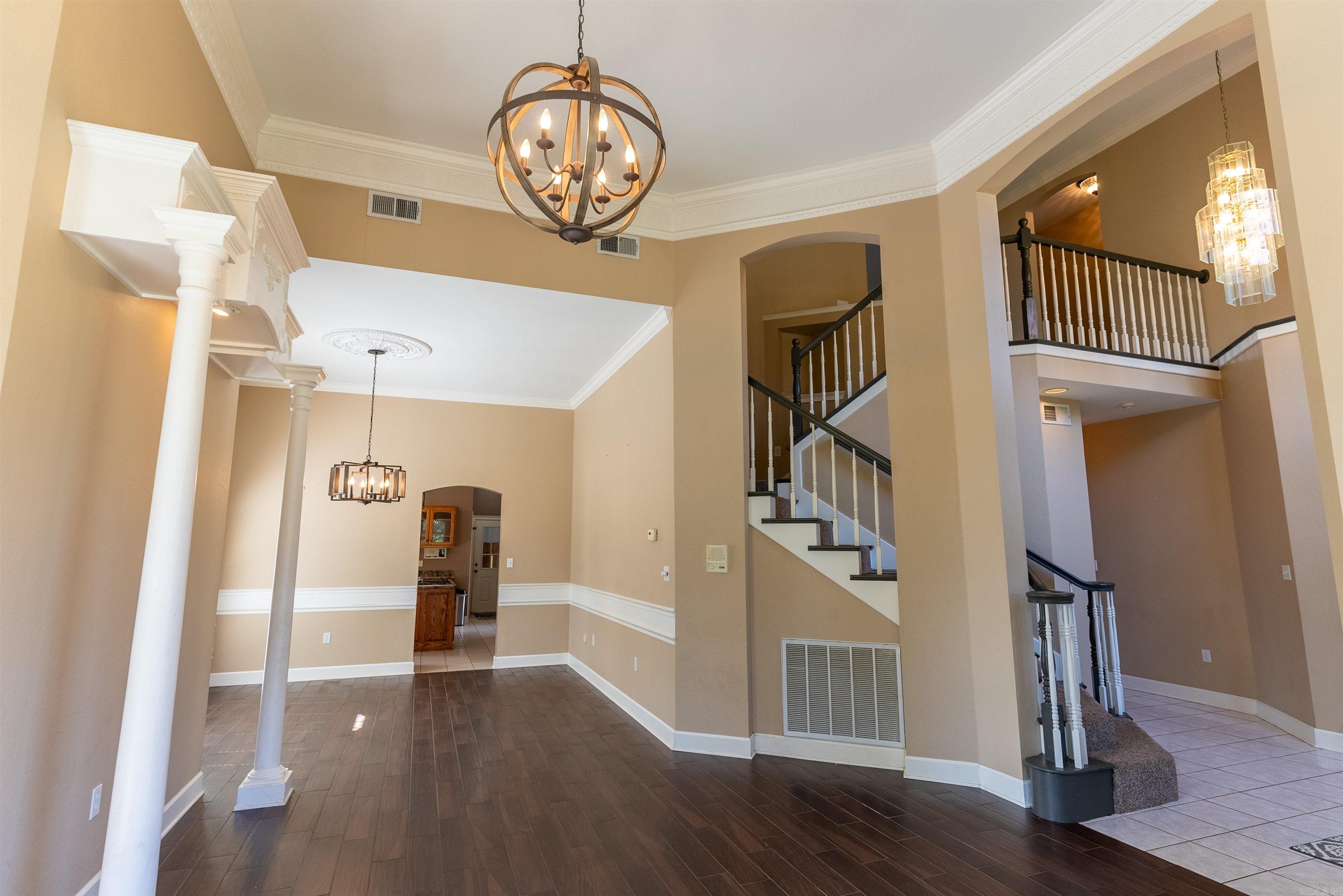 NORTH HILLS ESTATES - Residential