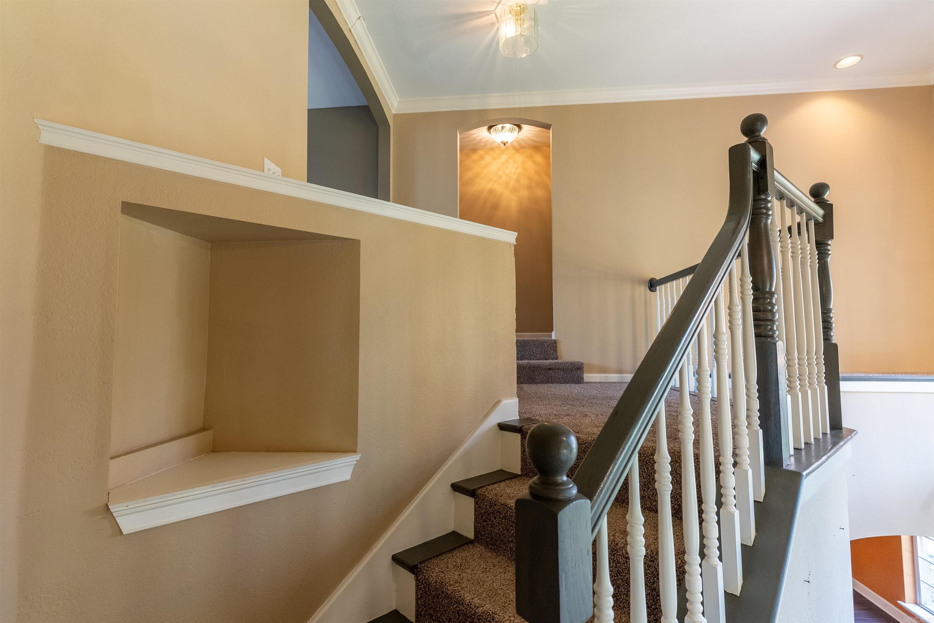 NORTH HILLS ESTATES - Residential