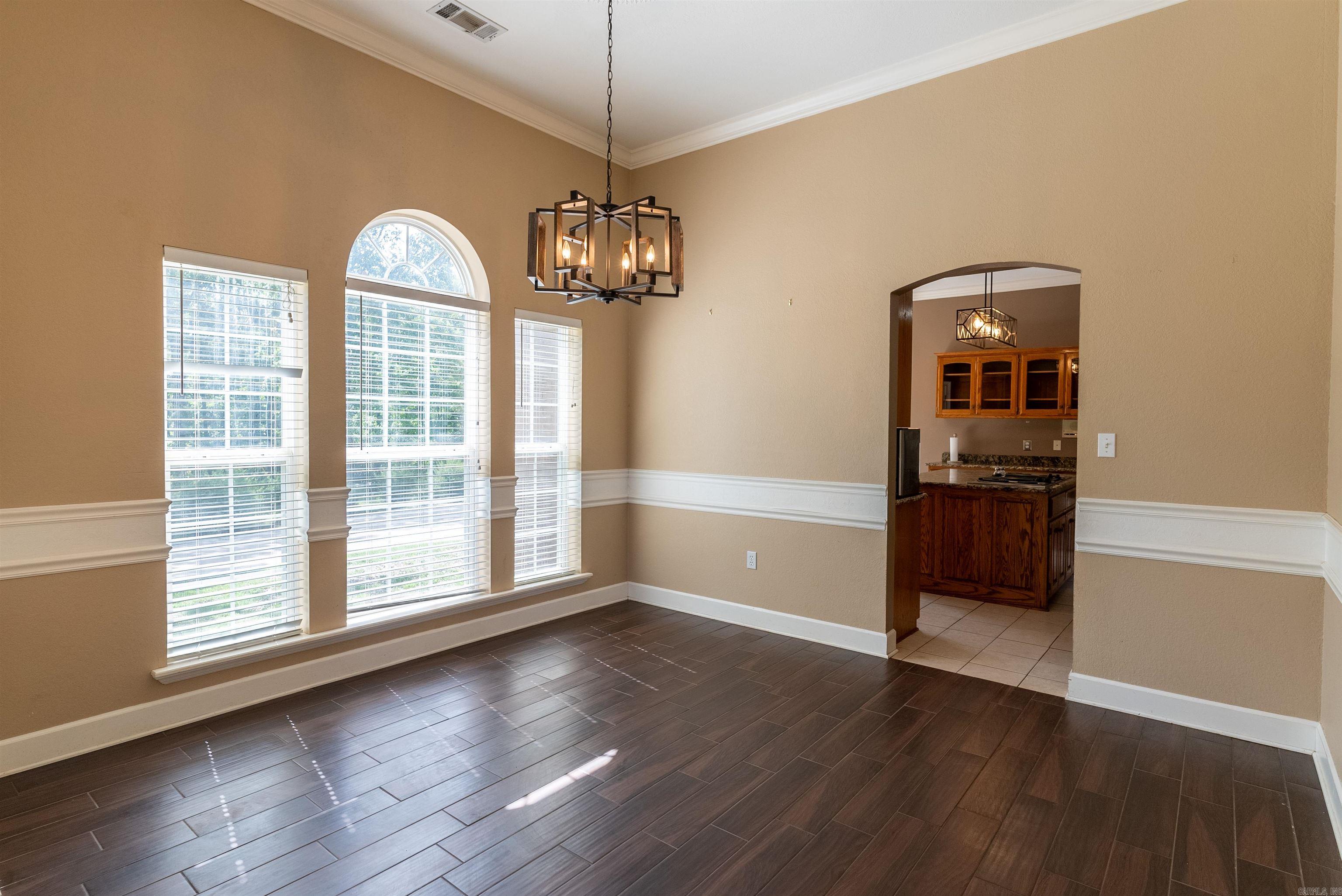 NORTH HILLS ESTATES - Residential