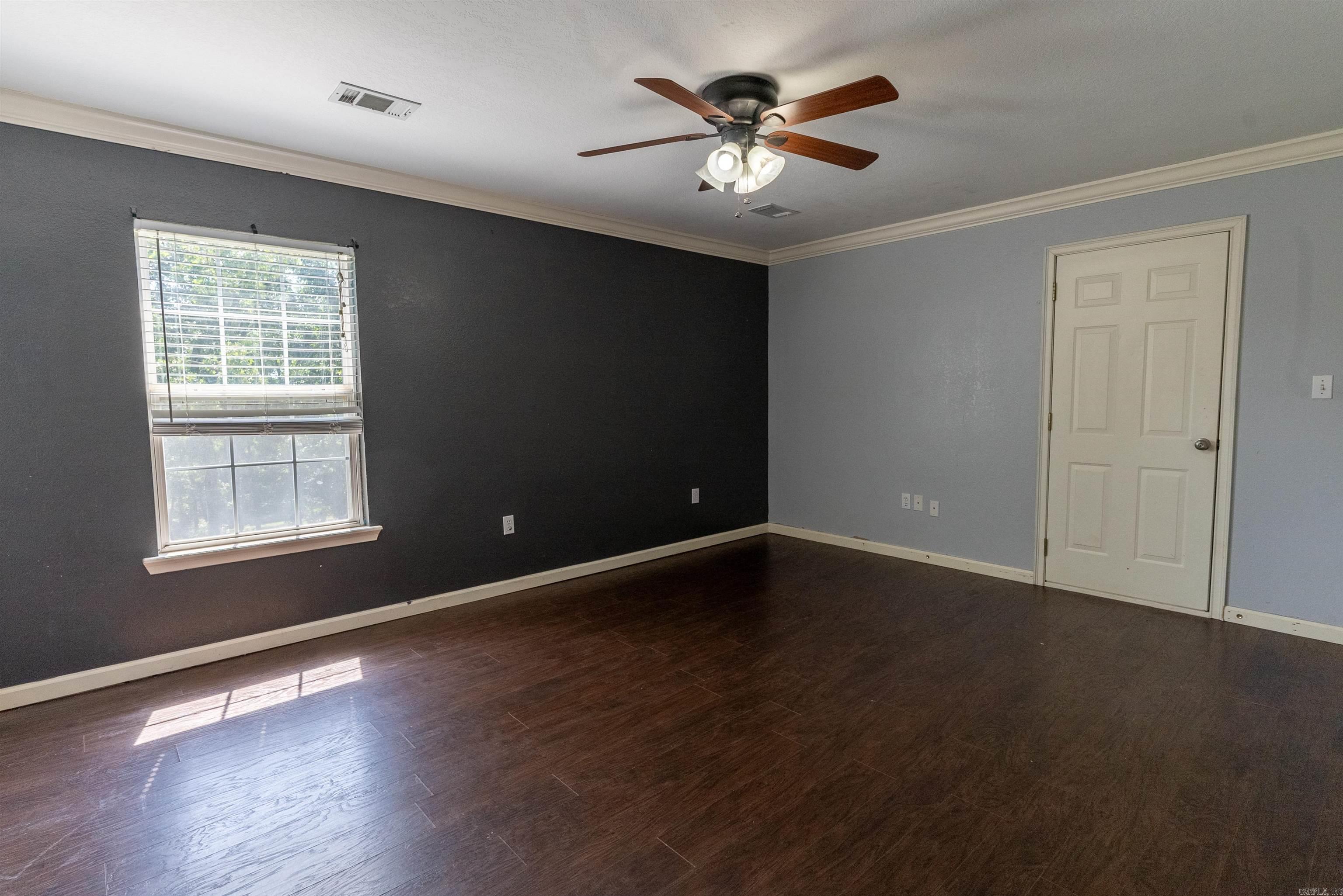 NORTH HILLS ESTATES - Residential