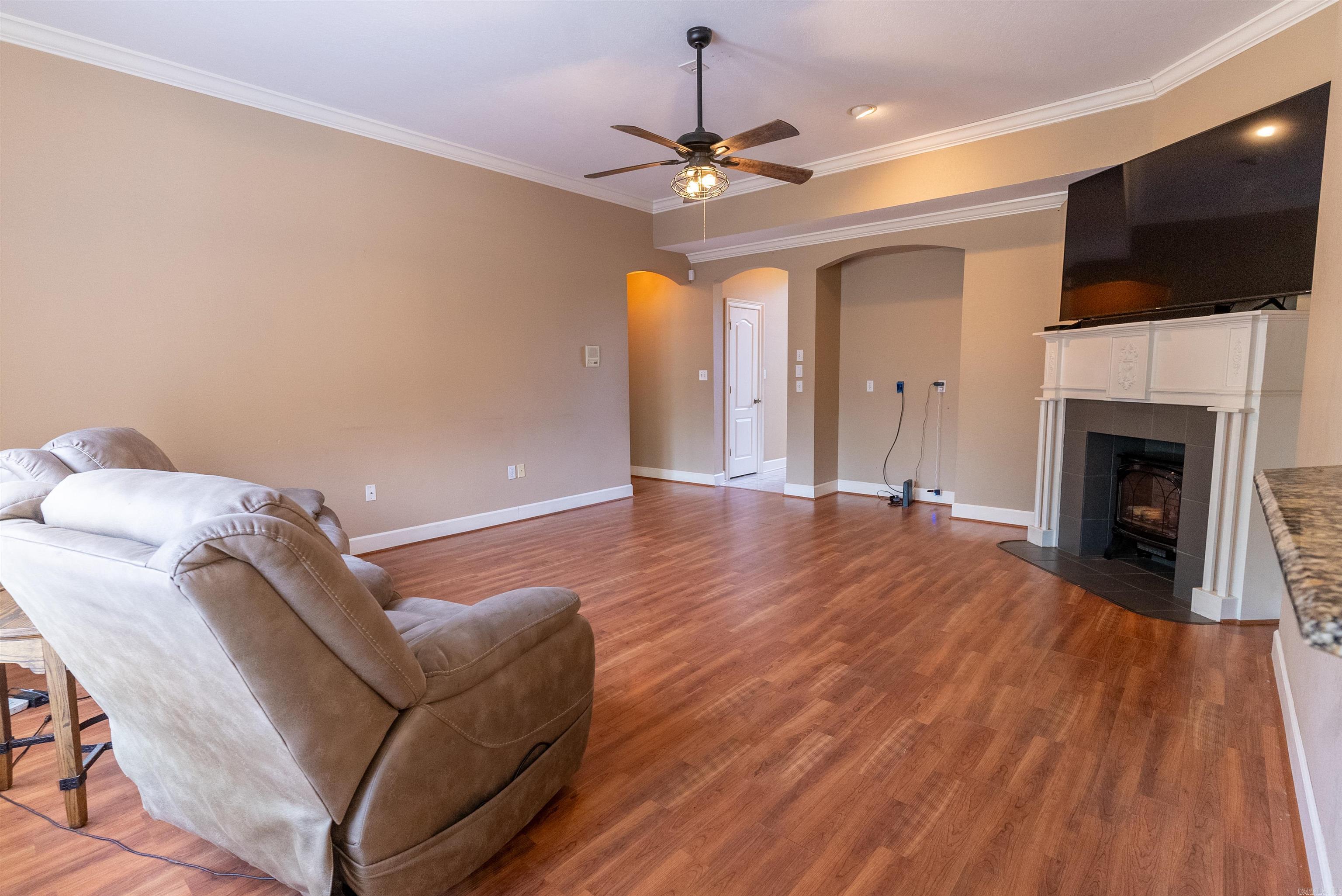 NORTH HILLS ESTATES - Residential