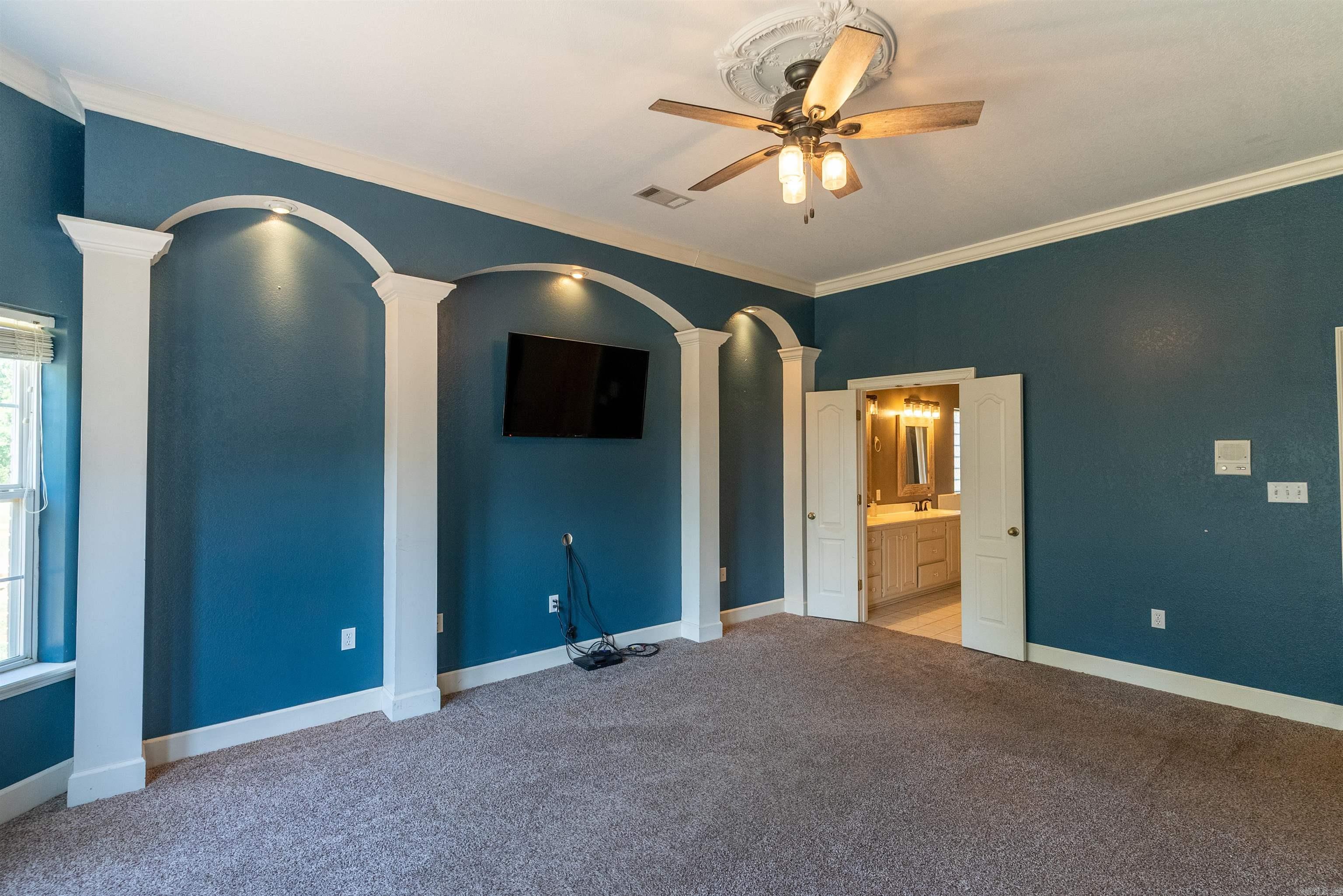 NORTH HILLS ESTATES - Residential