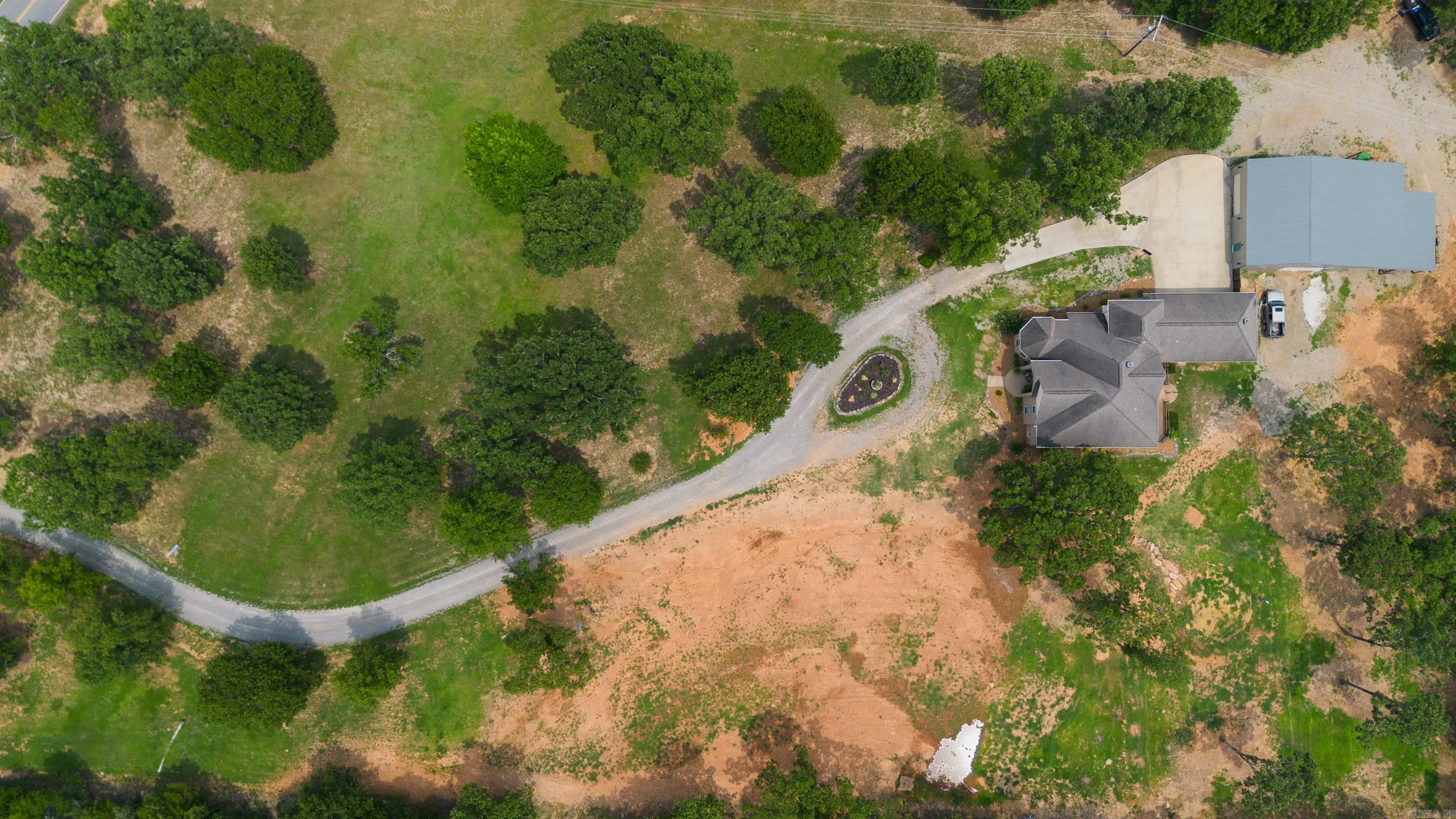 NORTH HILLS ESTATES - Residential