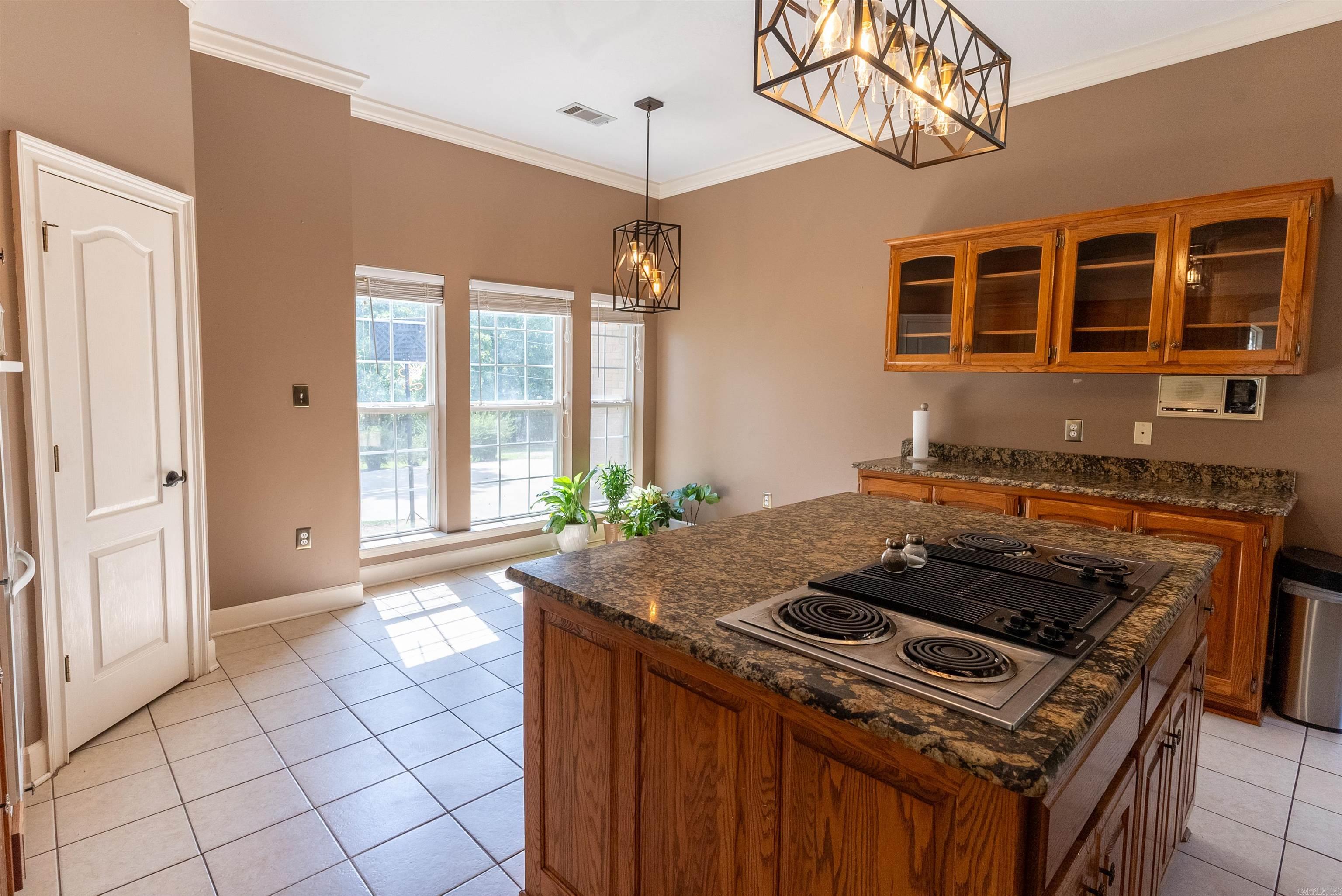 NORTH HILLS ESTATES - Residential