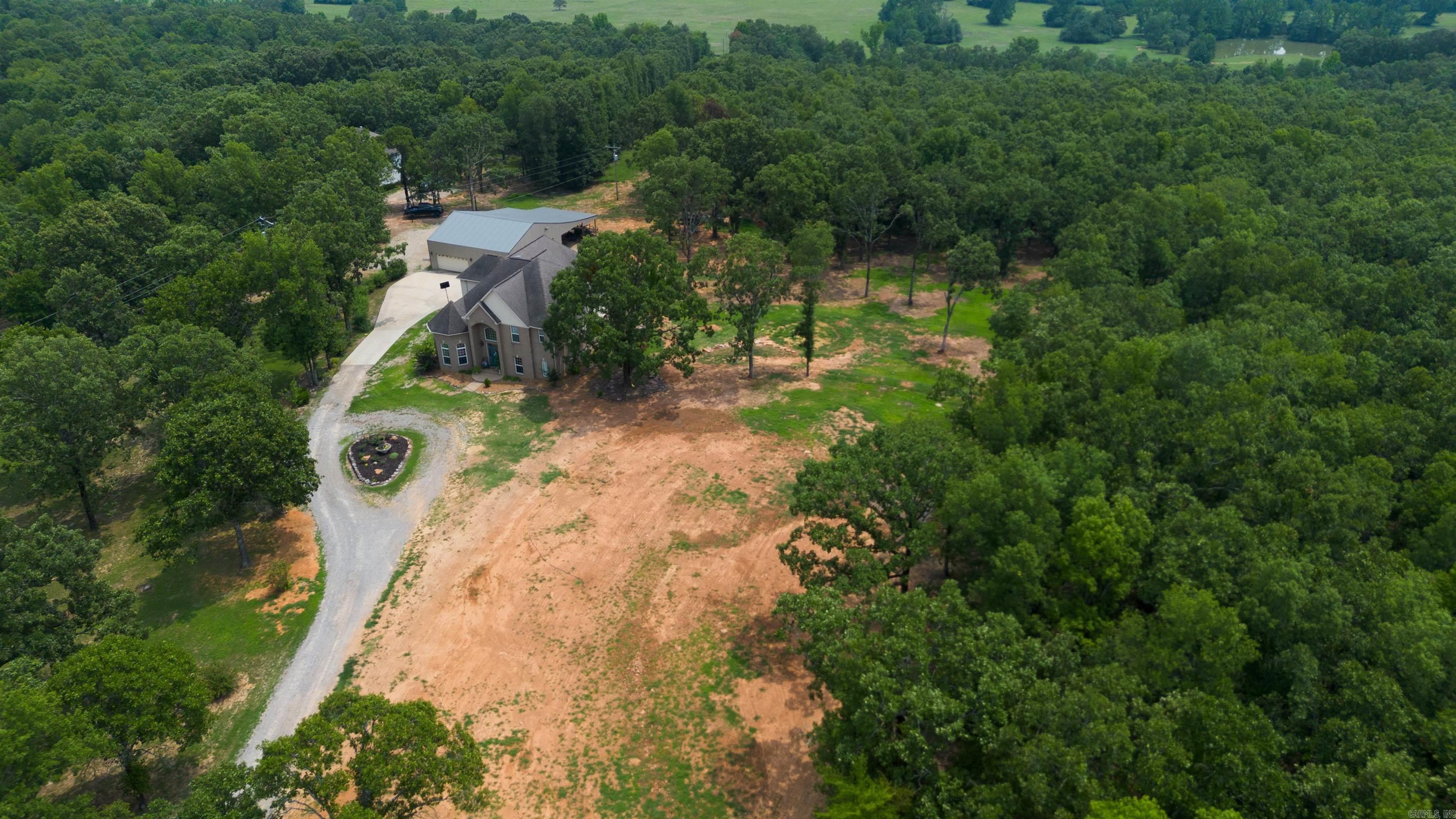 NORTH HILLS ESTATES - Residential