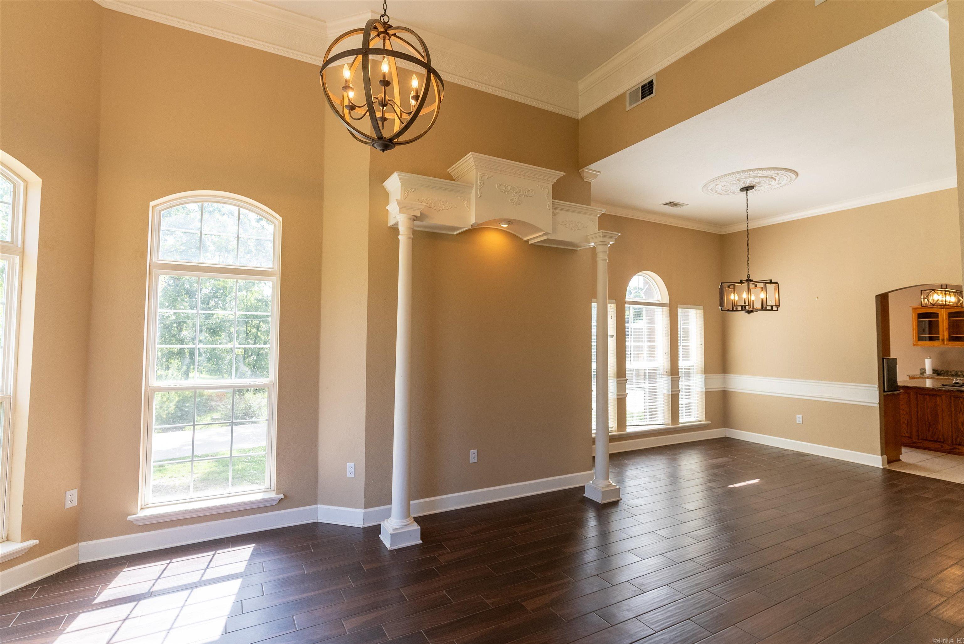 NORTH HILLS ESTATES - Residential