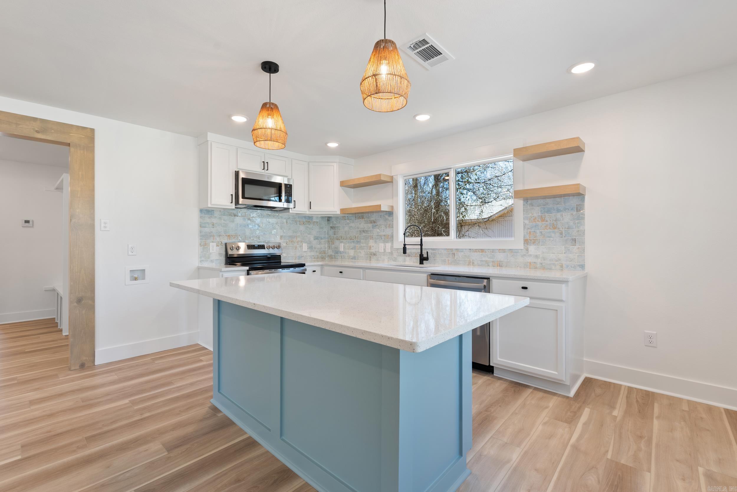 COLLEGE OAK ADDN - Residential