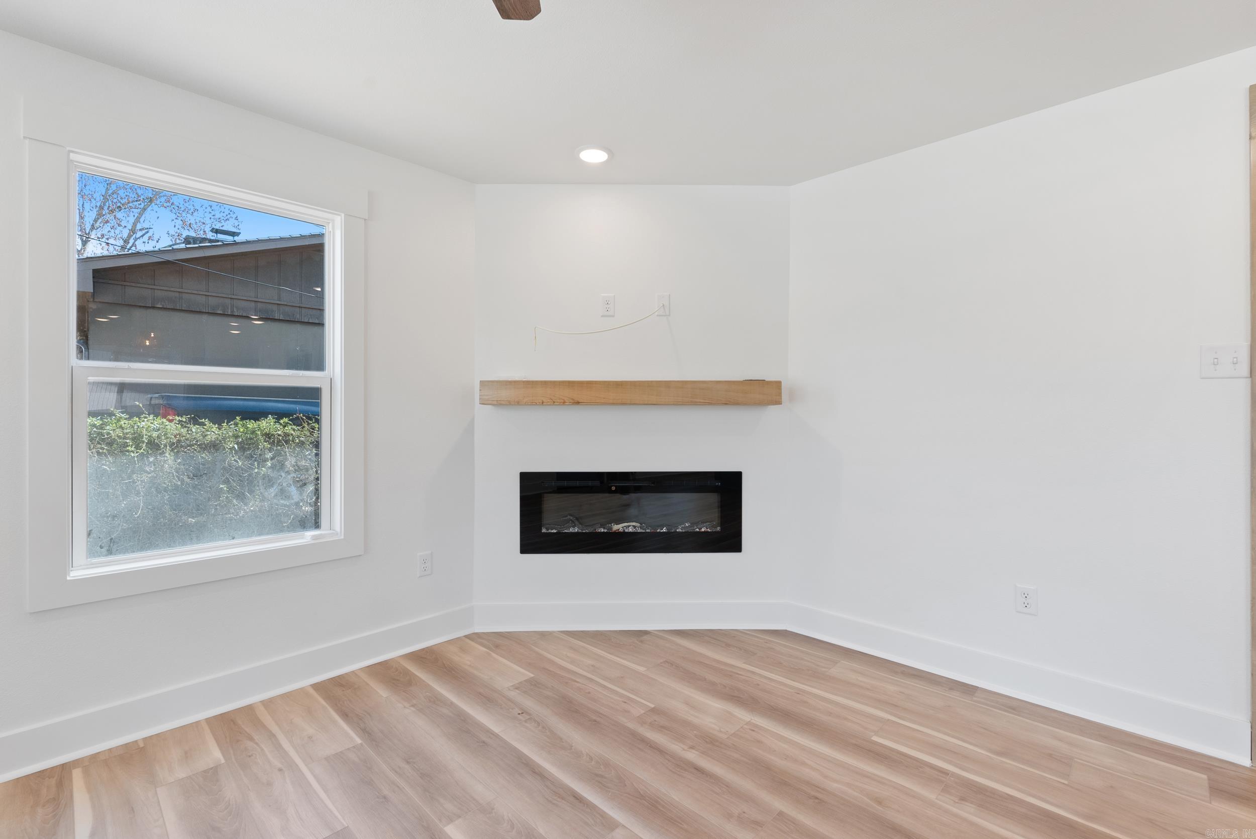 COLLEGE OAK ADDN - Residential
