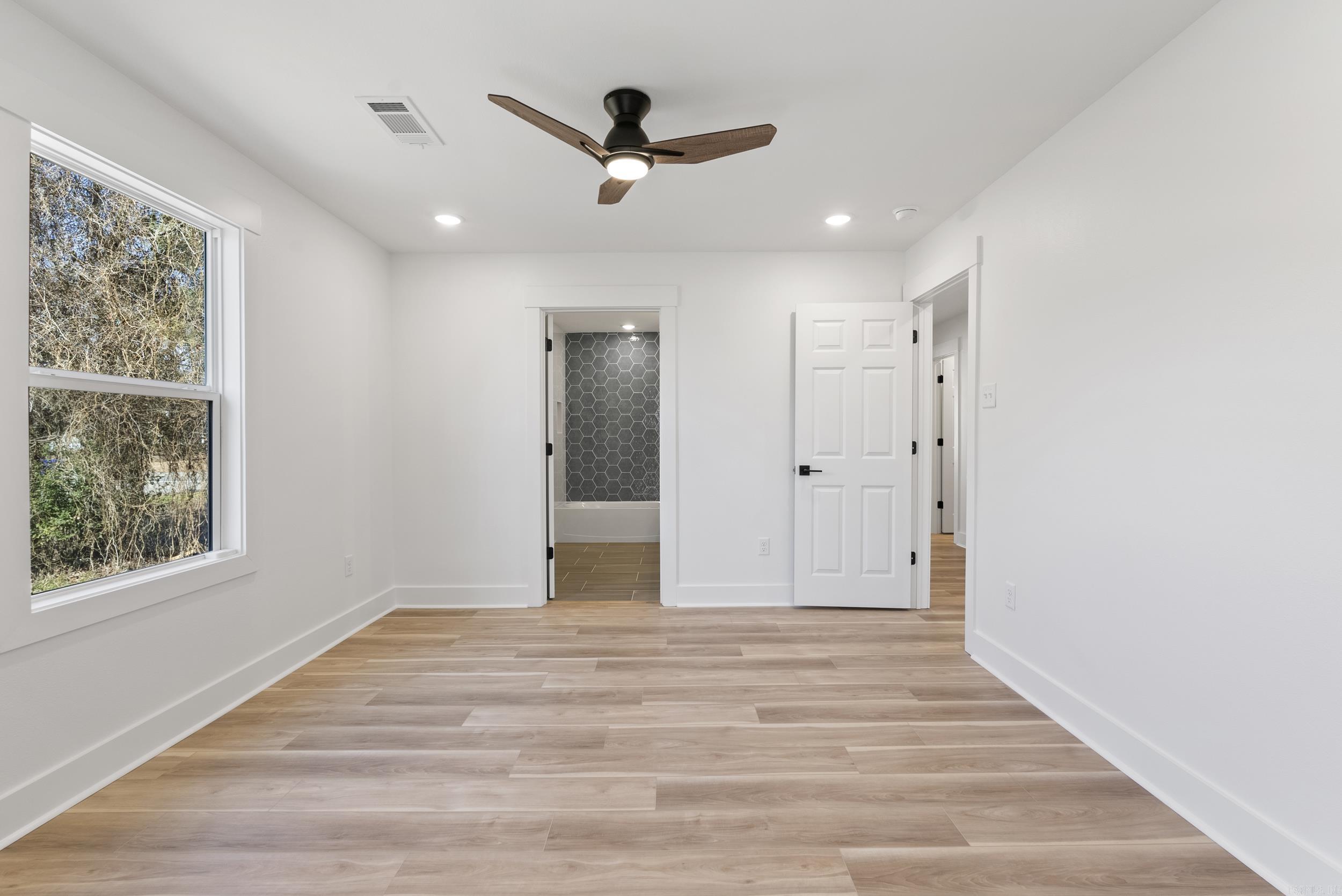 COLLEGE OAK ADDN - Residential
