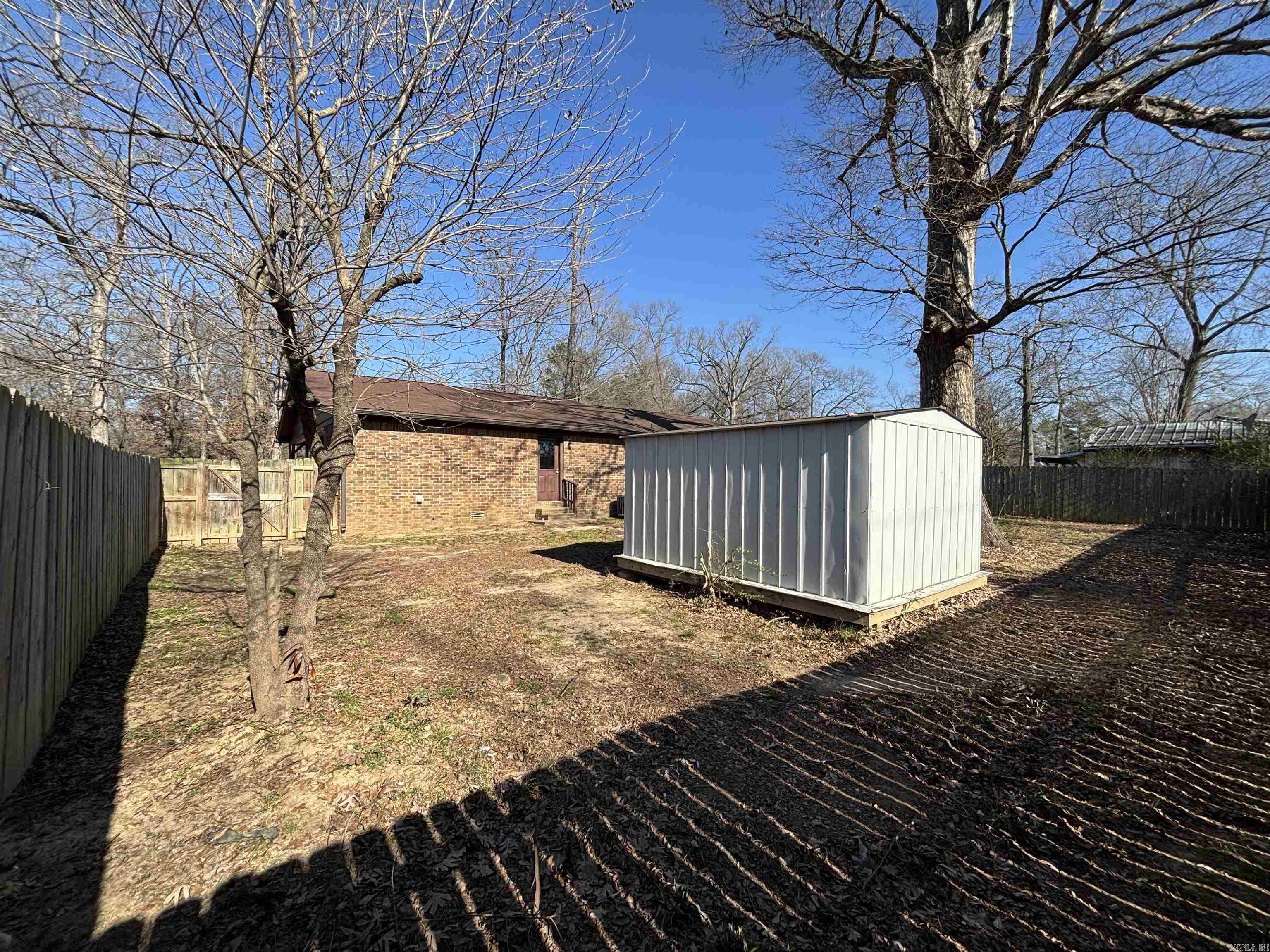 OAK MEADOWS - Residential