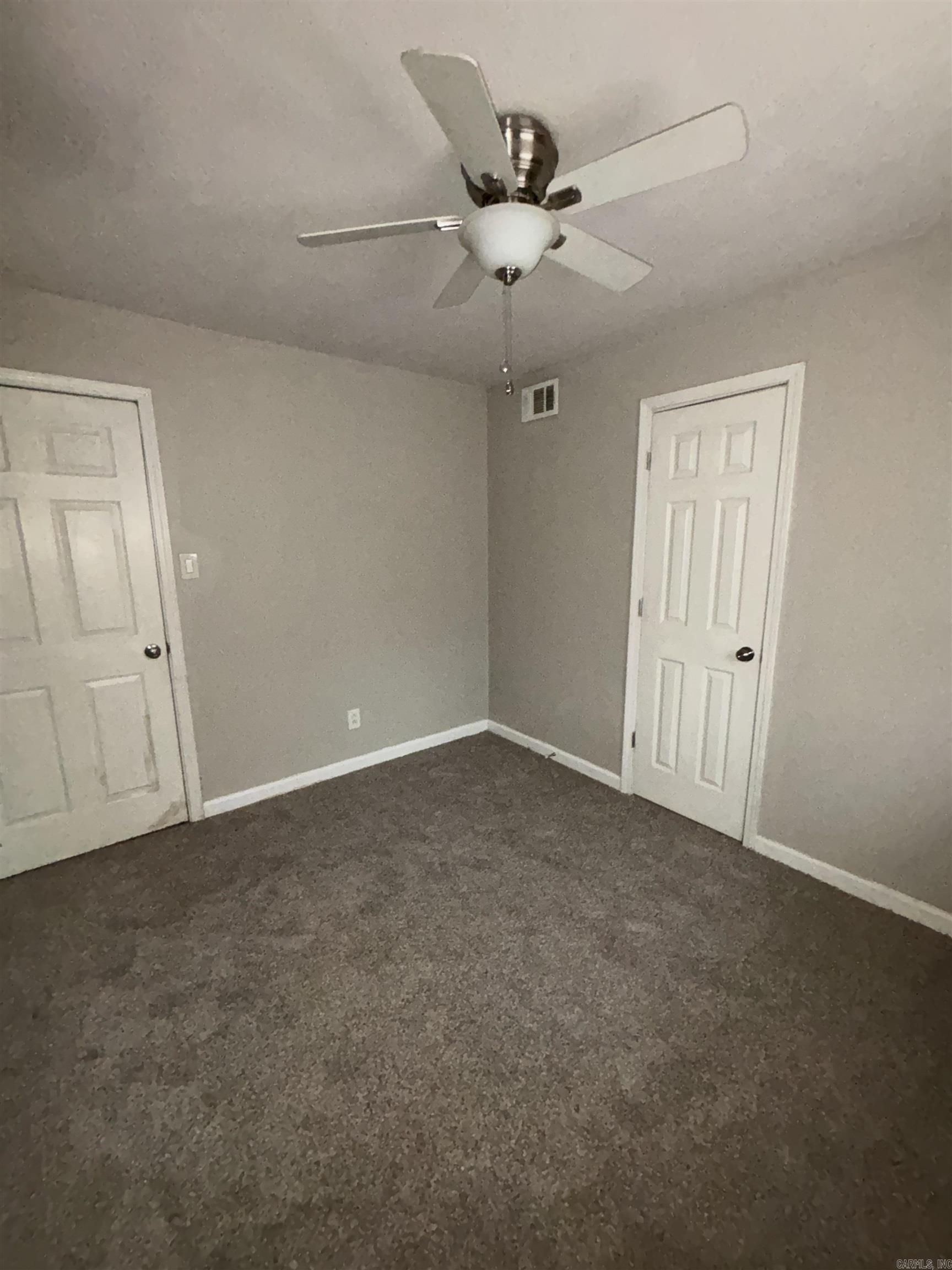 OAK MEADOWS - Residential