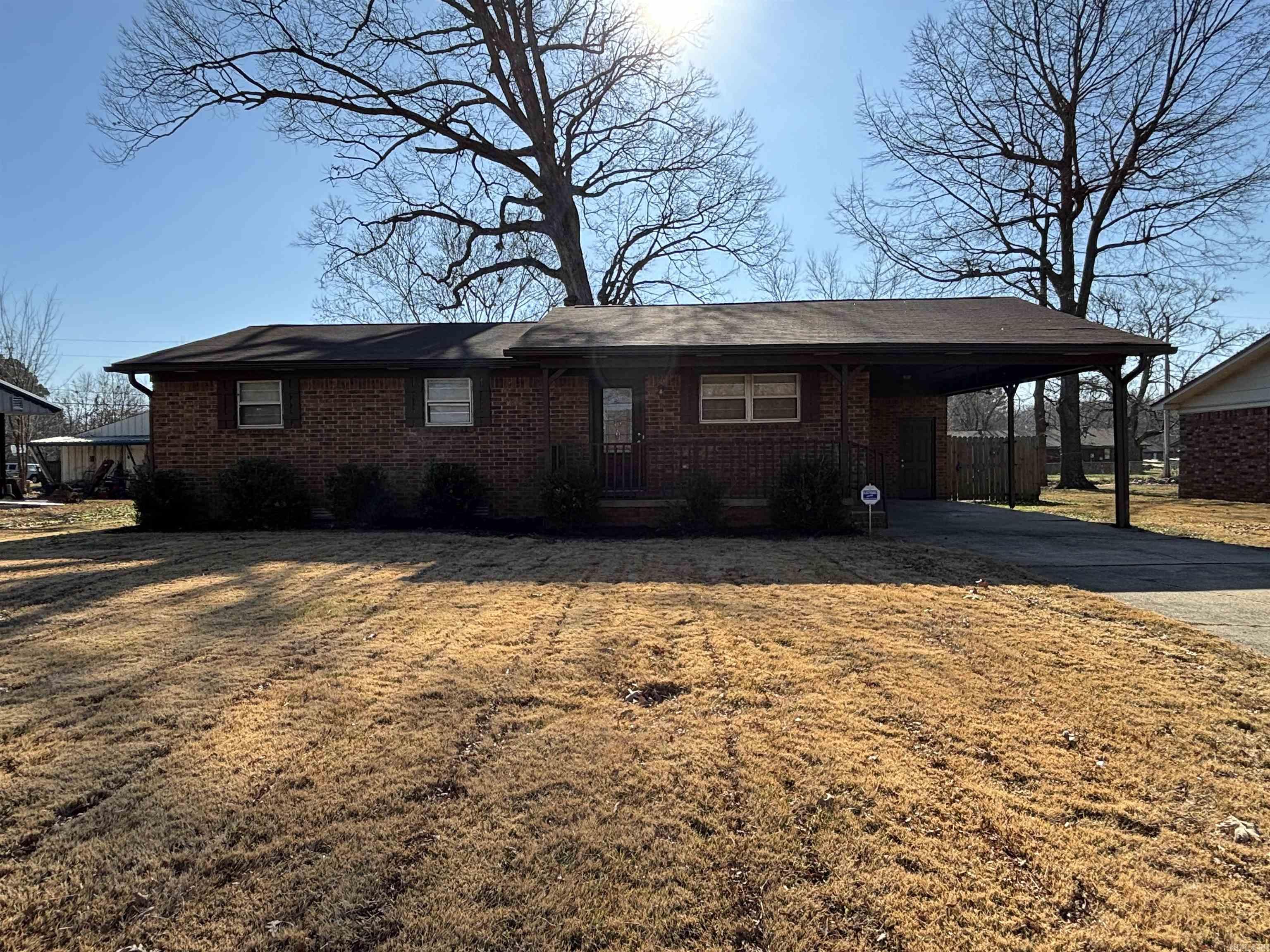 OAK MEADOWS - Residential