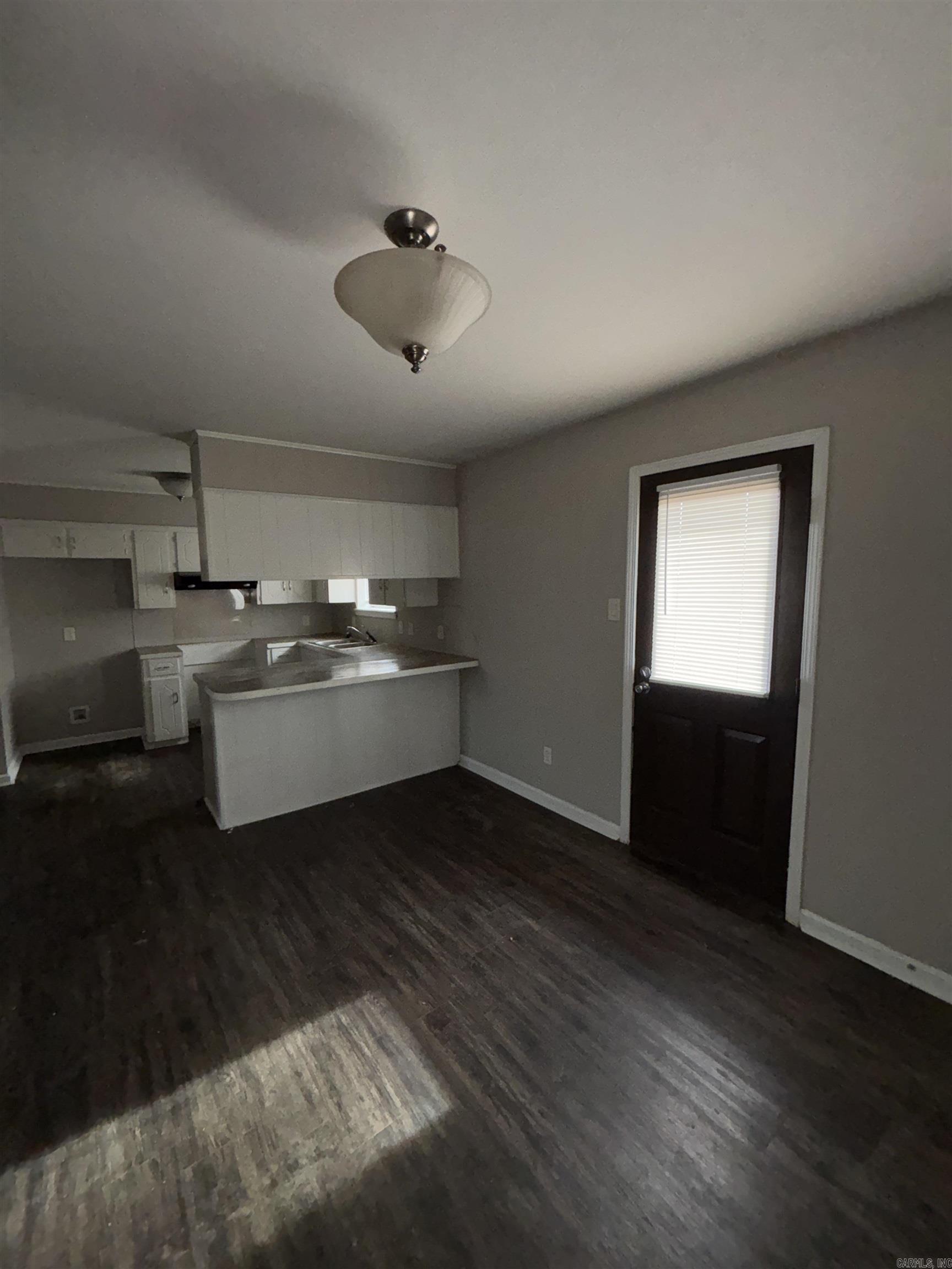 OAK MEADOWS - Residential