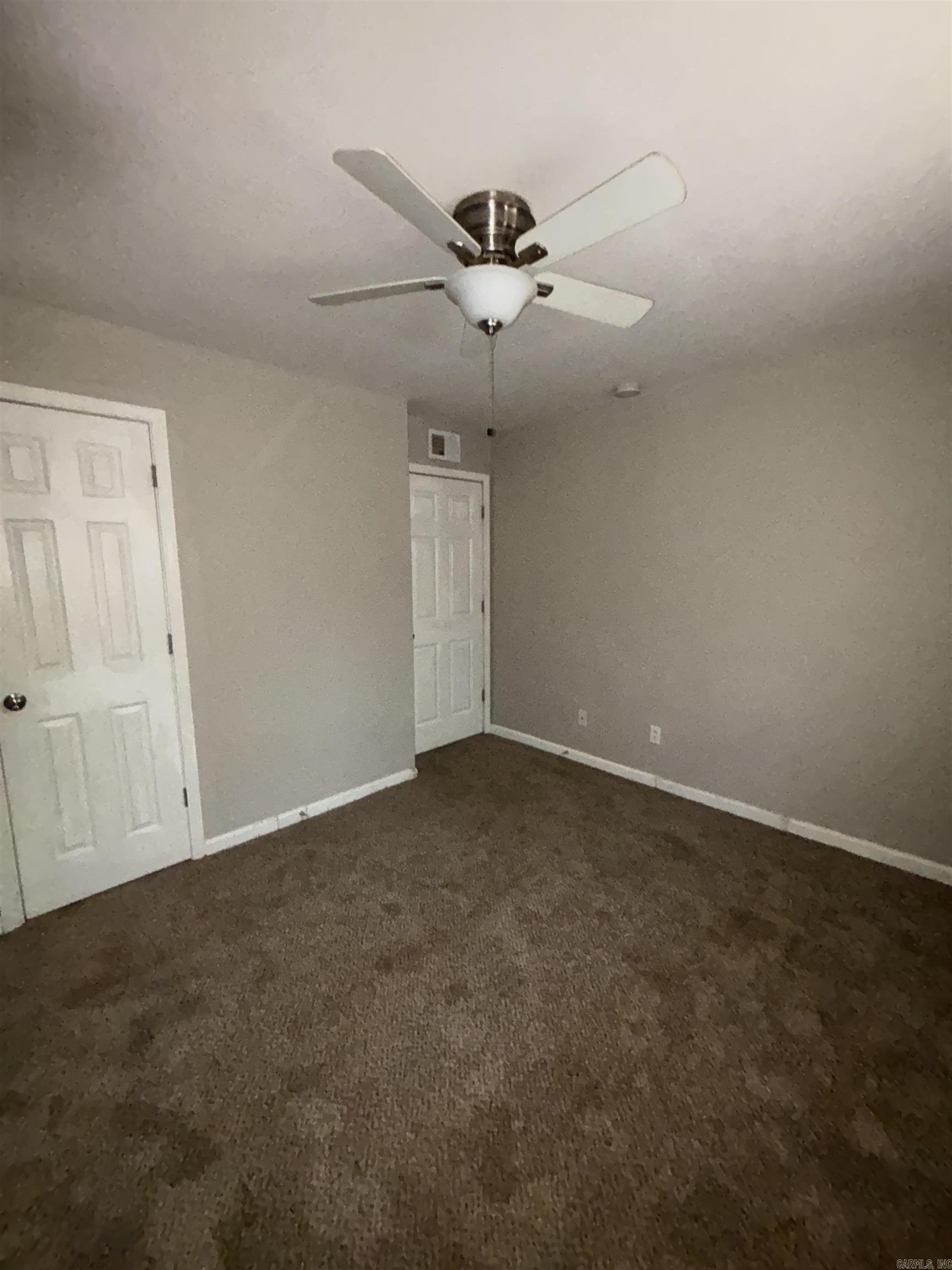 OAK MEADOWS - Residential