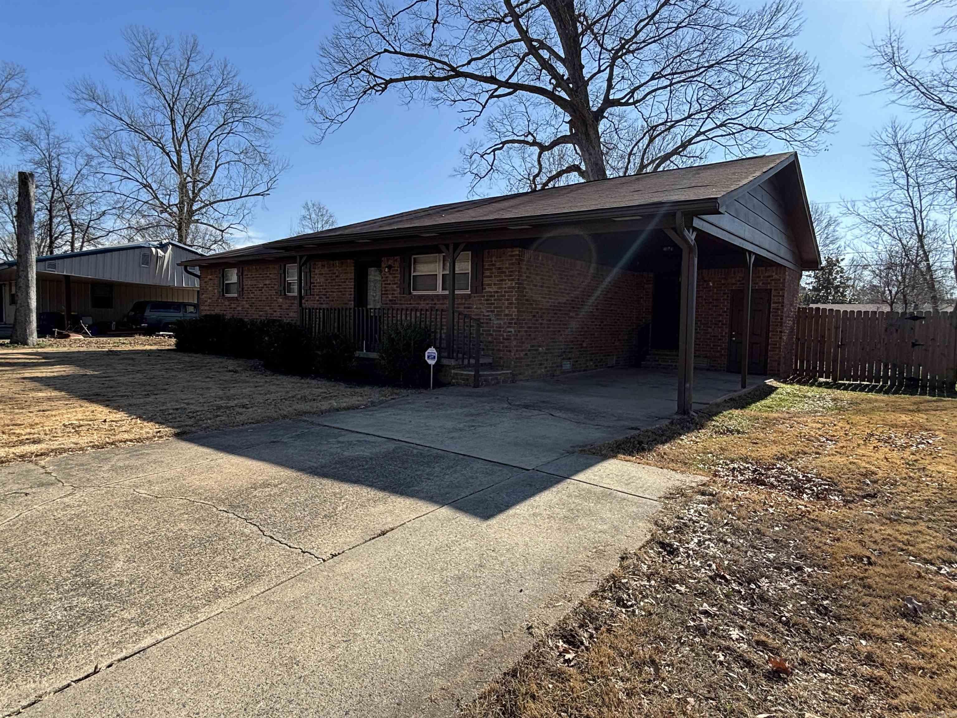 OAK MEADOWS - Residential