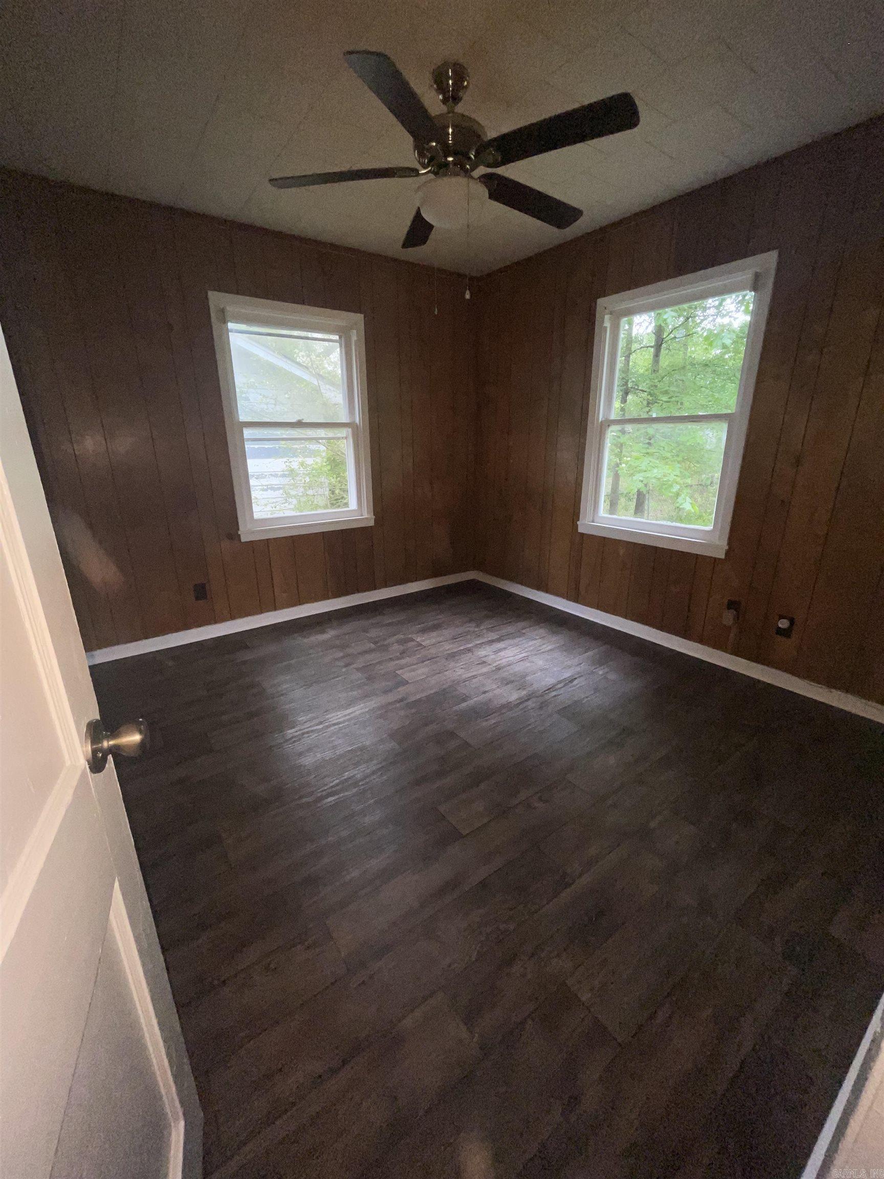 Austin & Taylor - Residential Lease