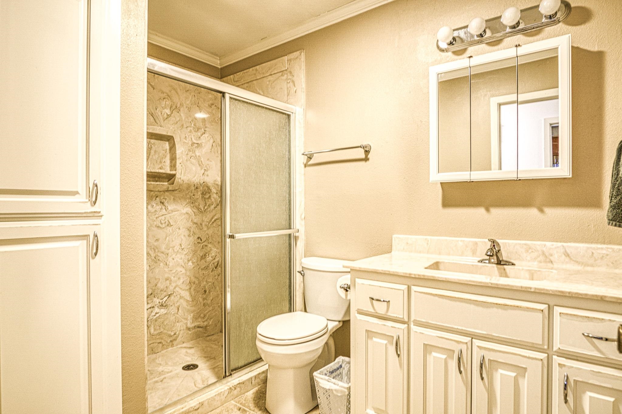 CASTILLO - Residential